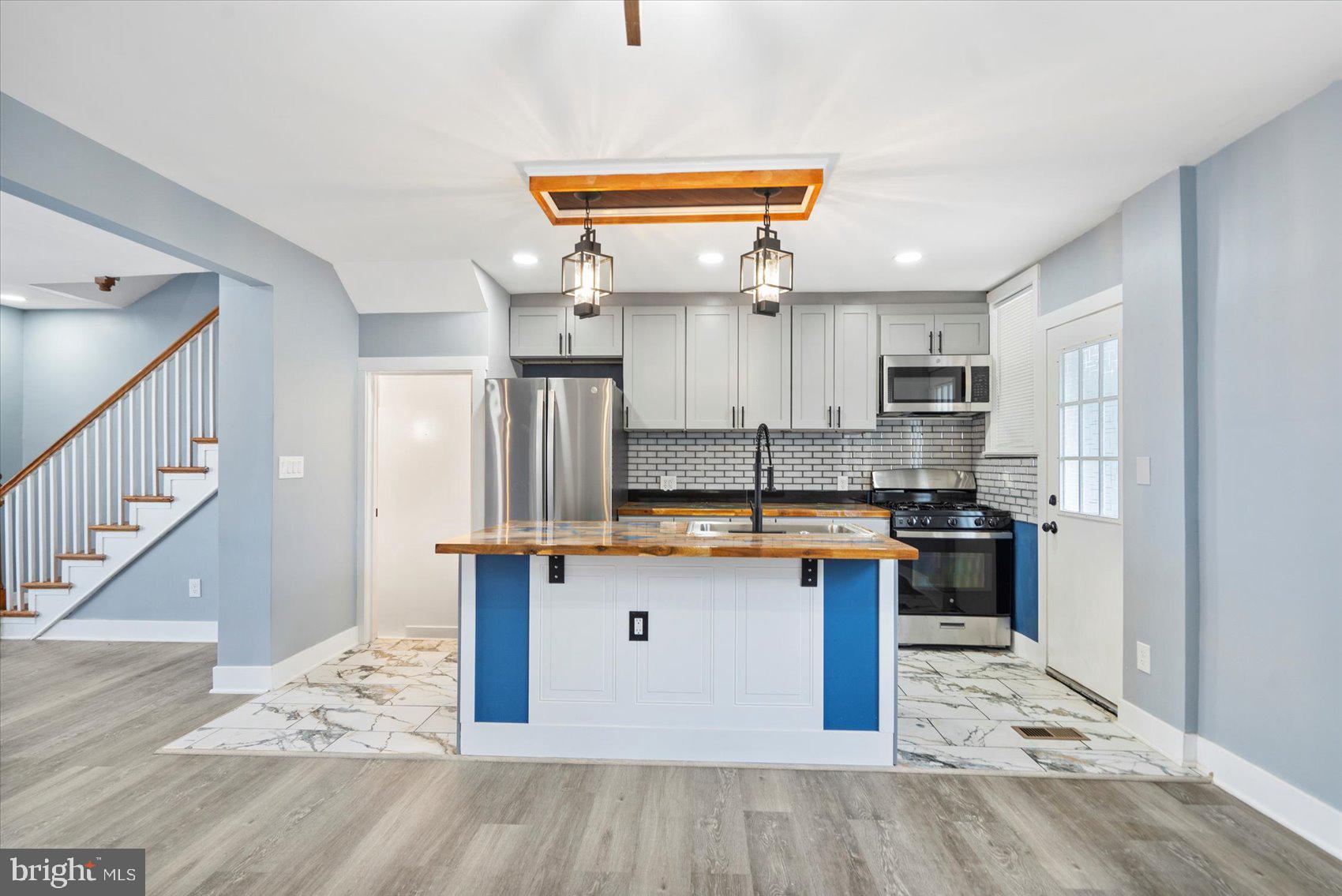 BRAESIDE - Residential Lease