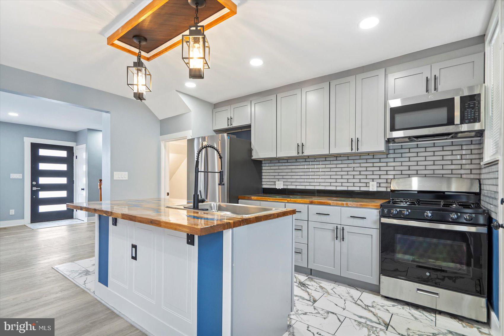 BRAESIDE - Residential Lease