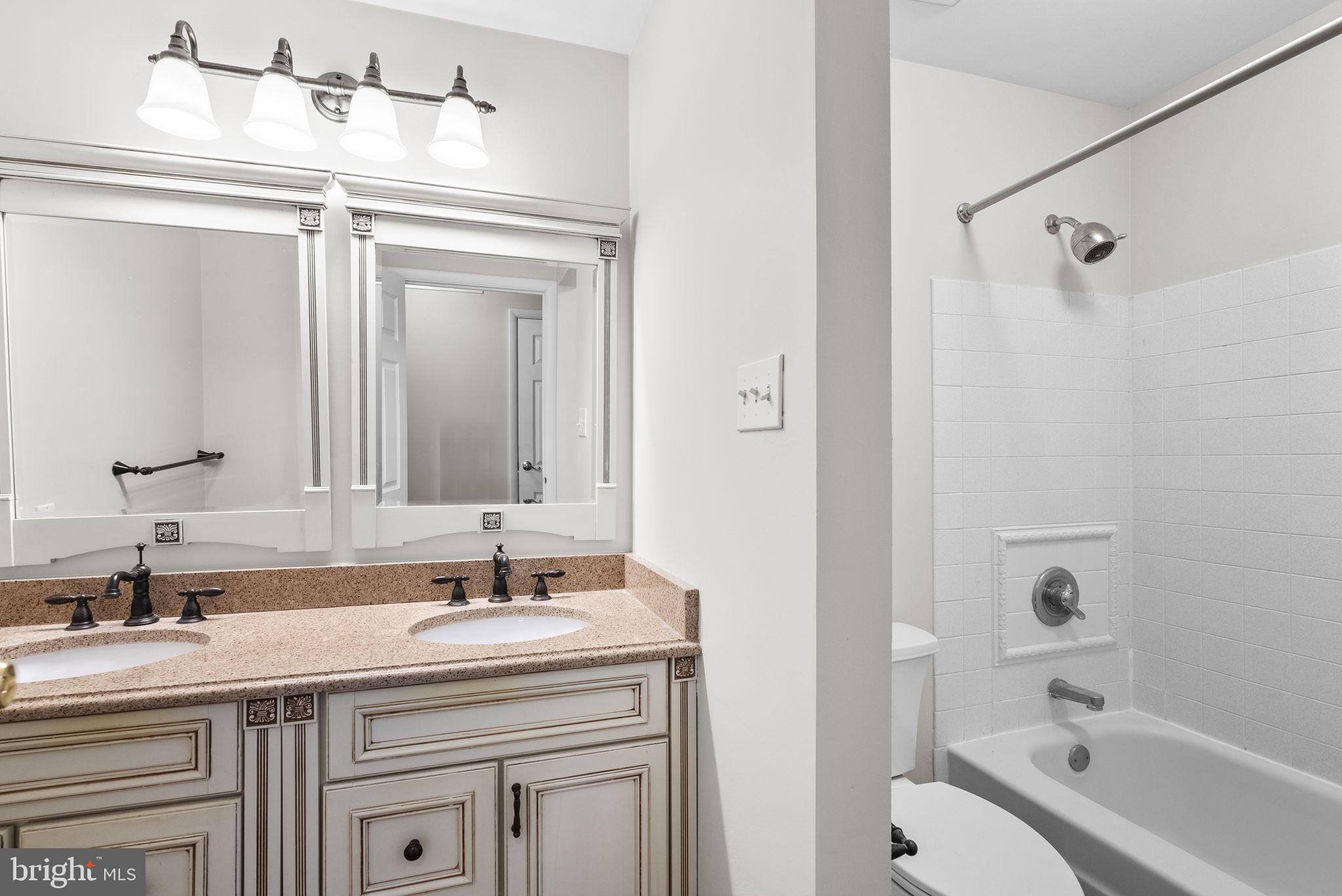 LONGFELLOW - Residential