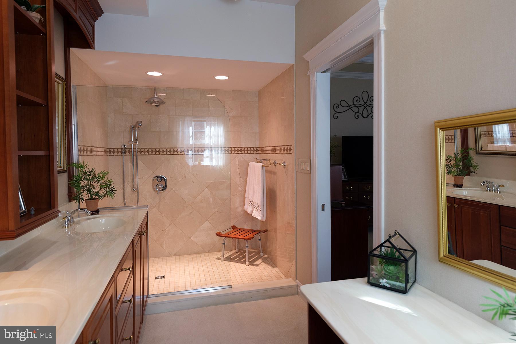 CORTLAND VILLAS - Residential