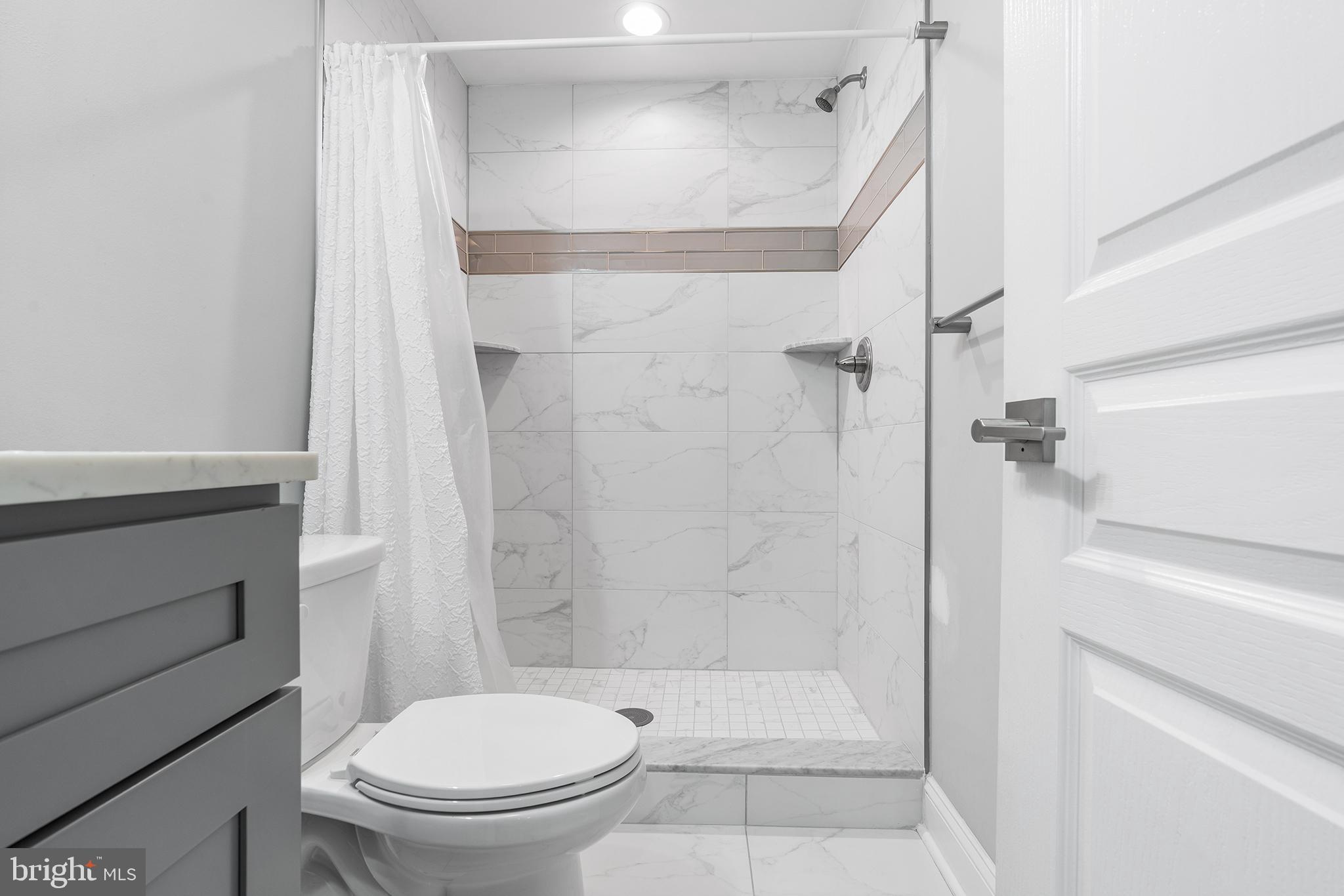 PORT RICHMOND - Residential