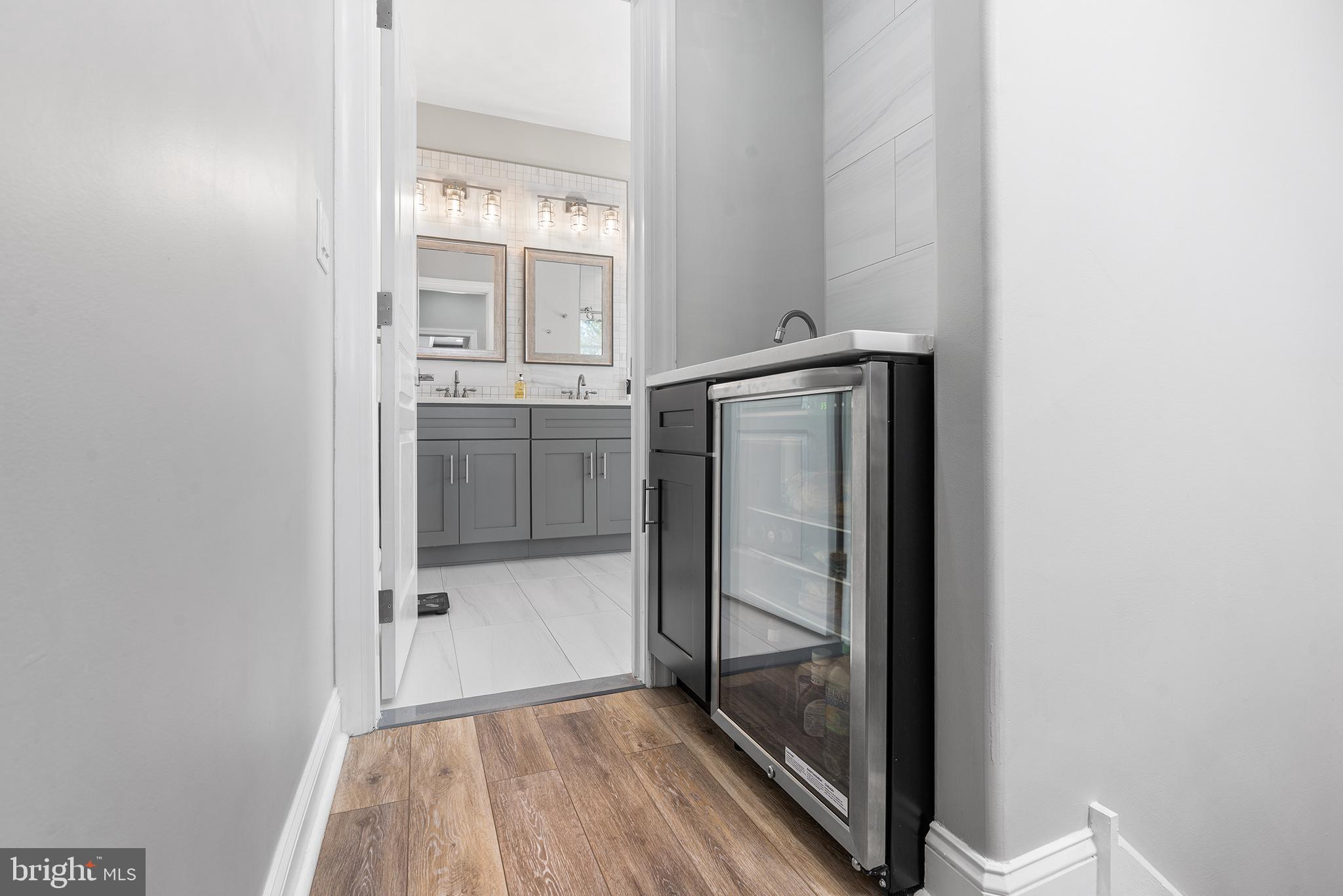 PORT RICHMOND - Residential