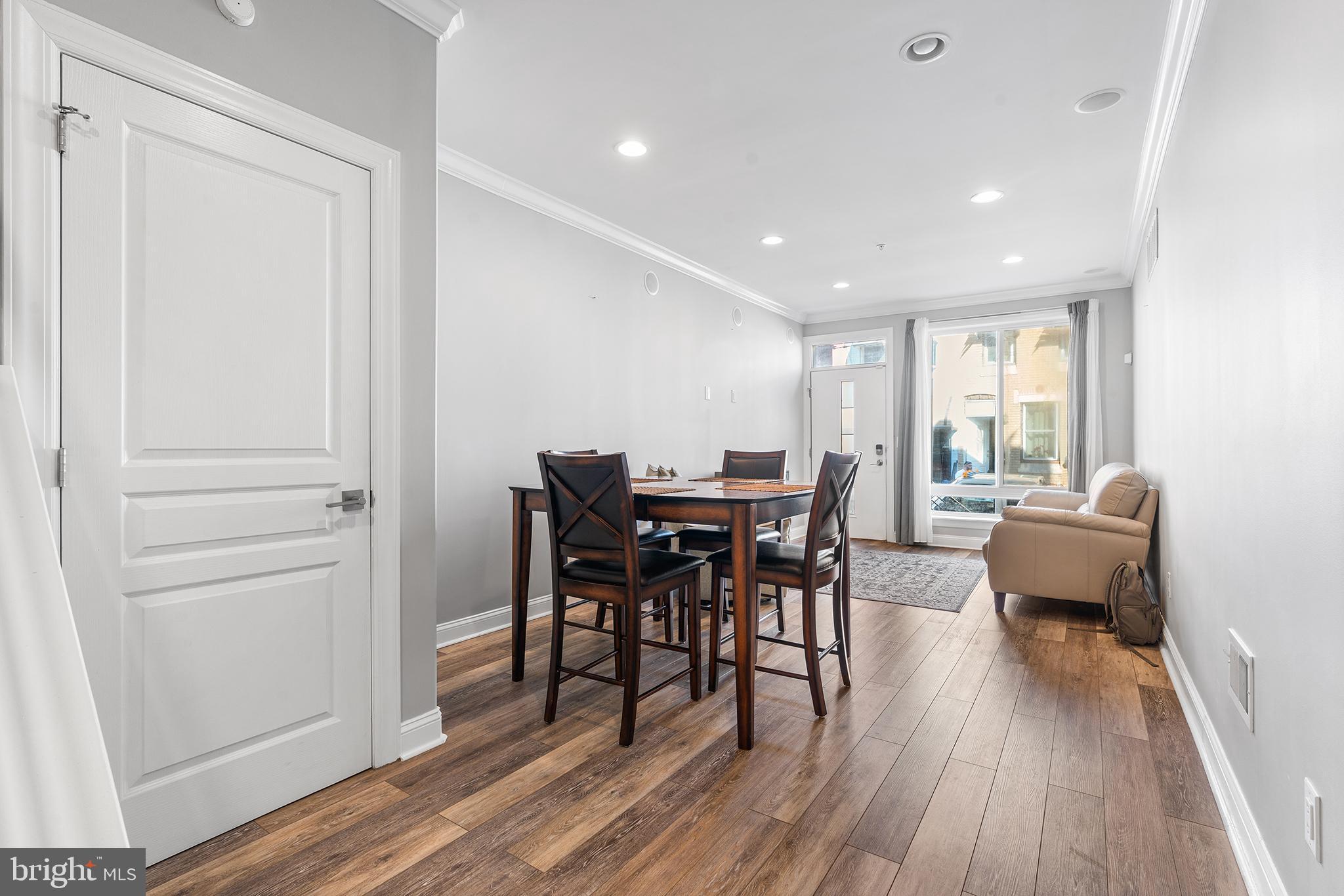 PORT RICHMOND - Residential