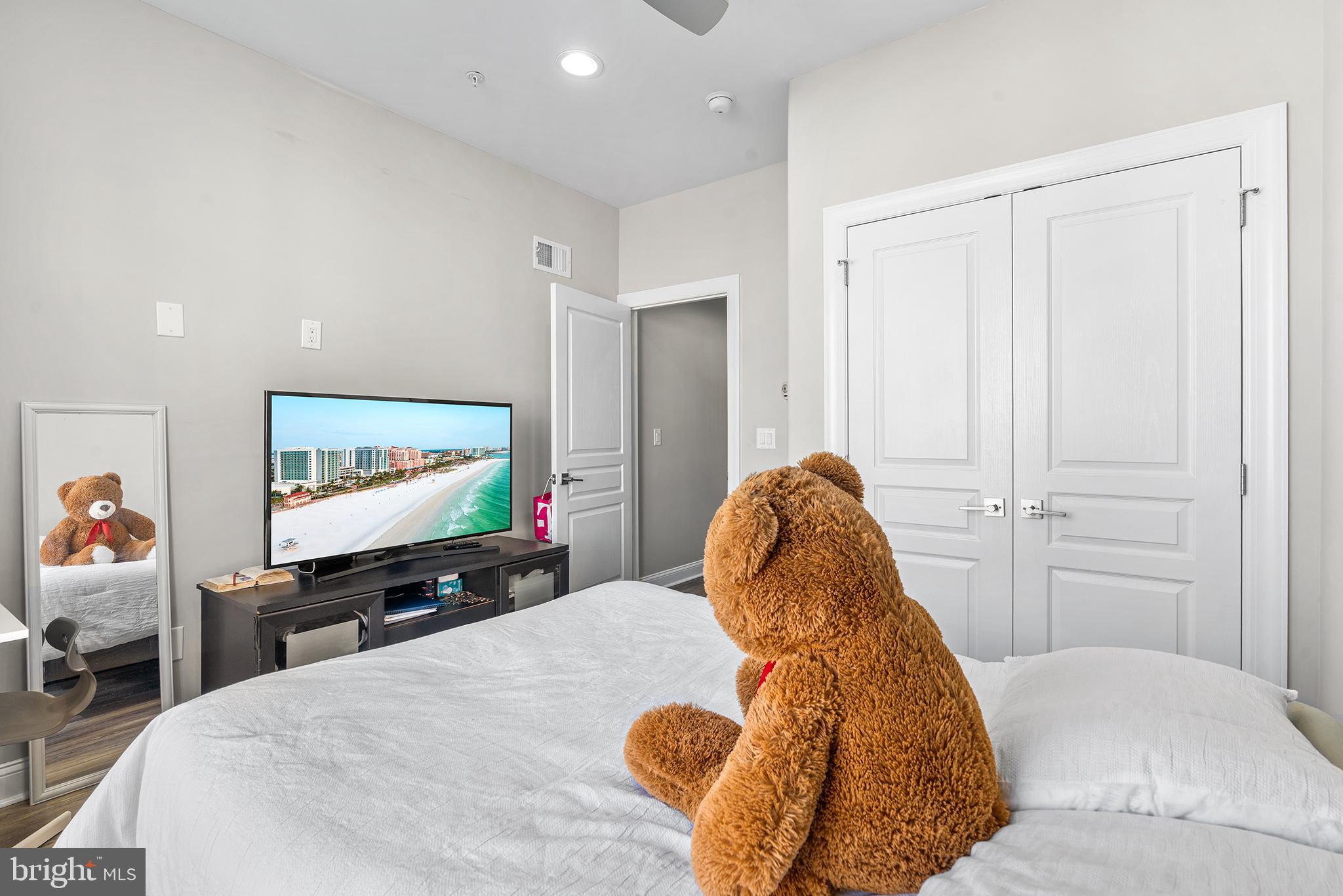 PORT RICHMOND - Residential