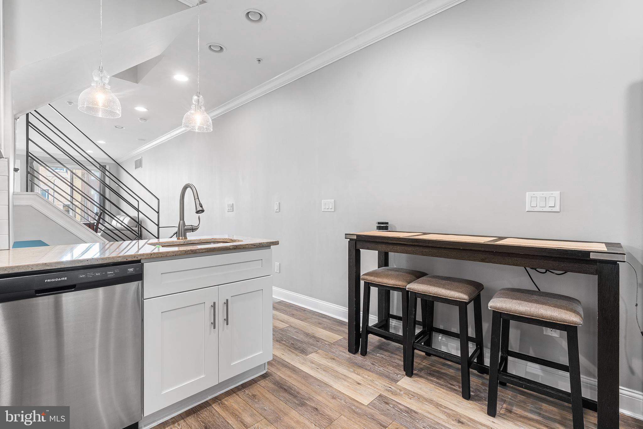 PORT RICHMOND - Residential