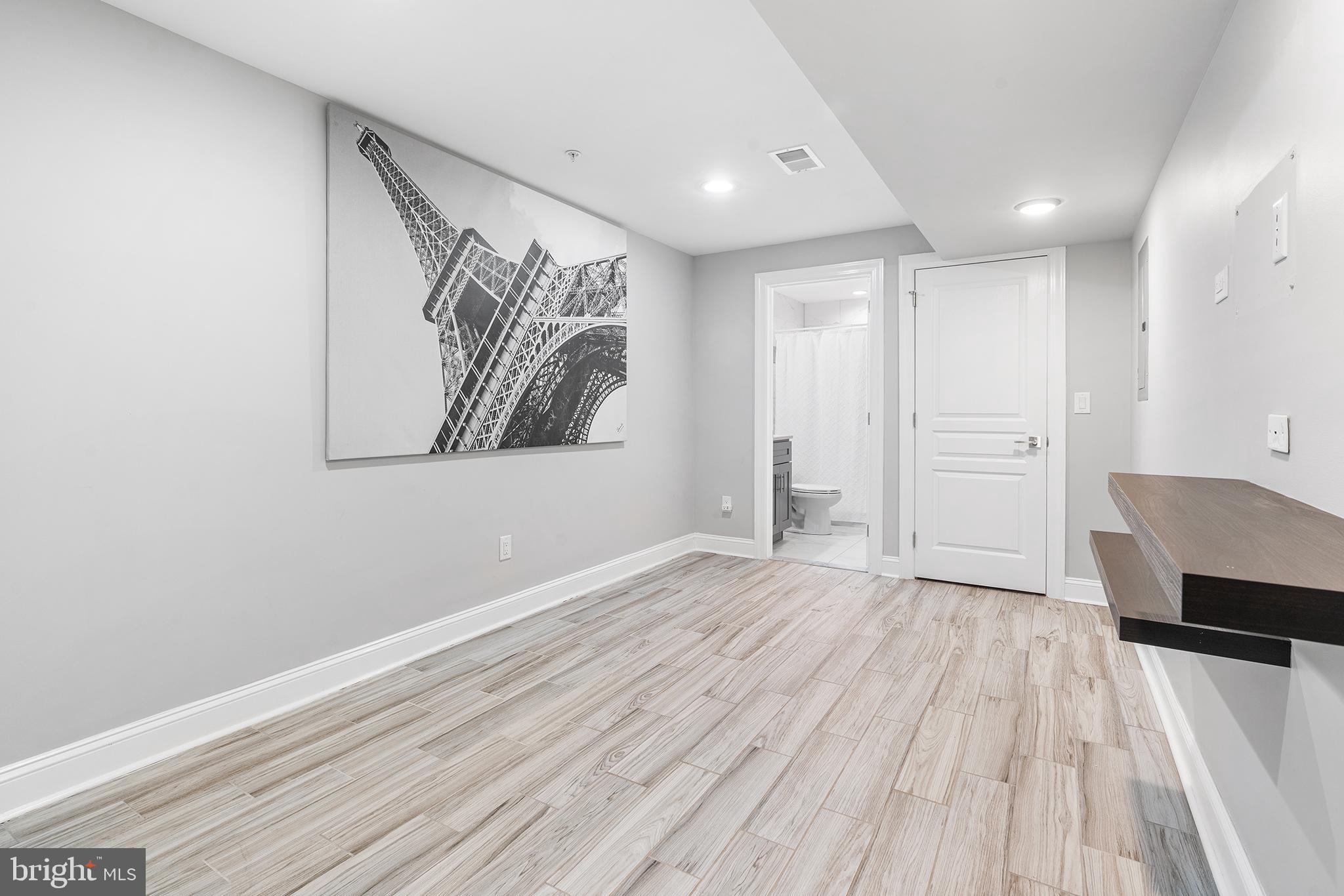 PORT RICHMOND - Residential