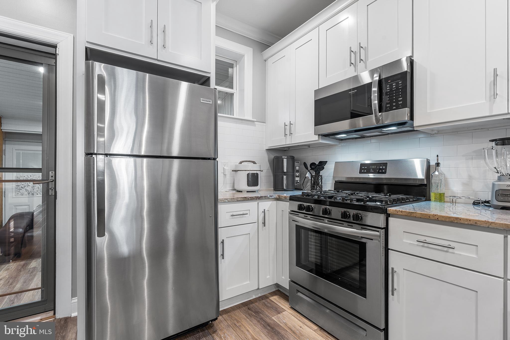 PORT RICHMOND - Residential