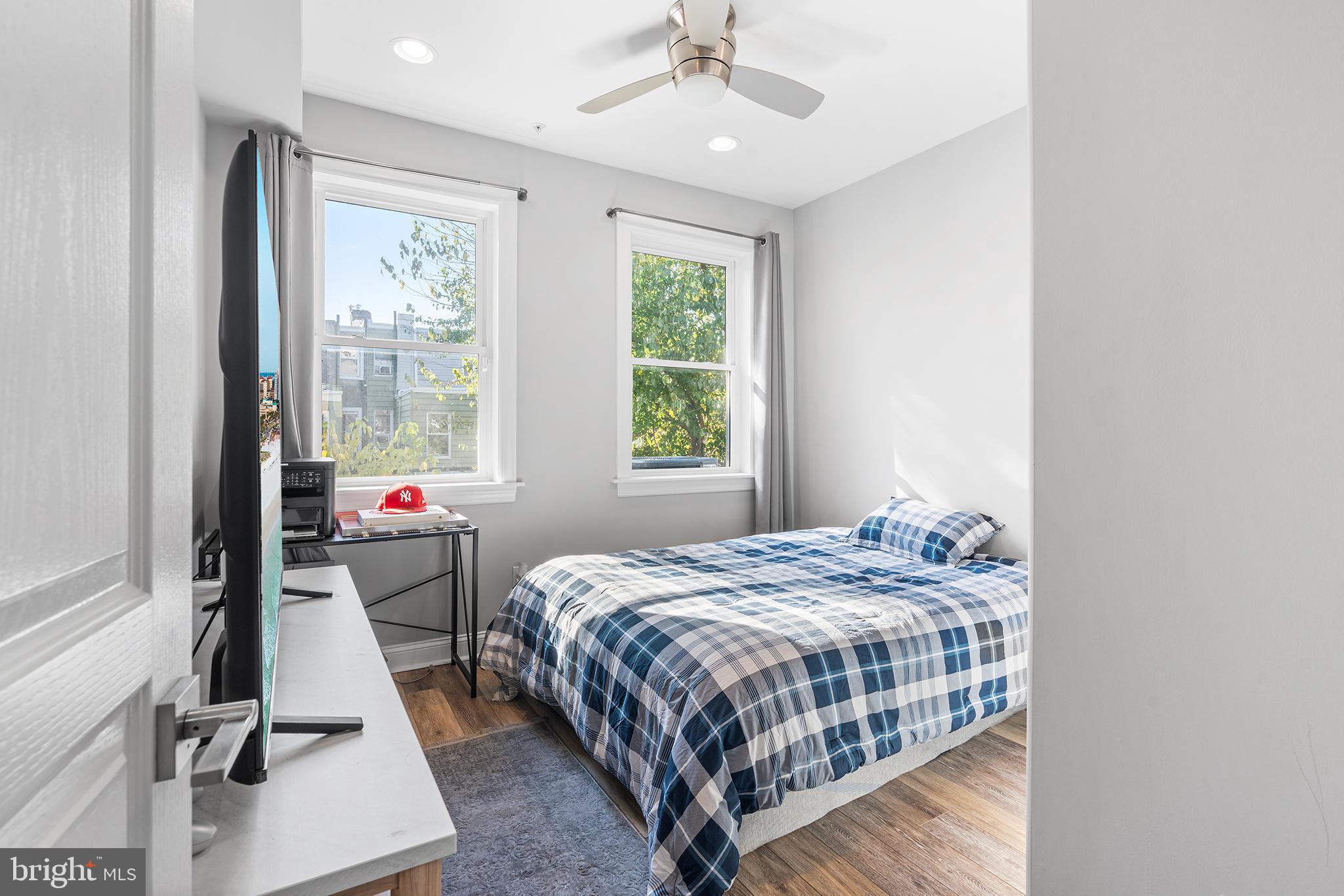 PORT RICHMOND - Residential