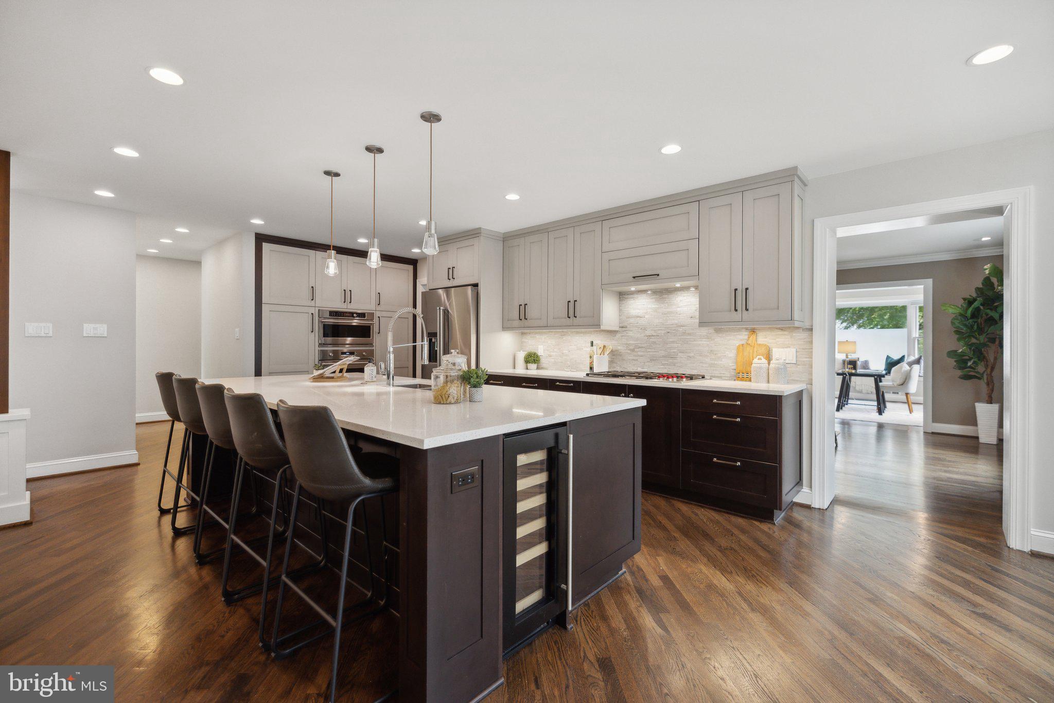 ROCKVILLE ESTATES - Residential