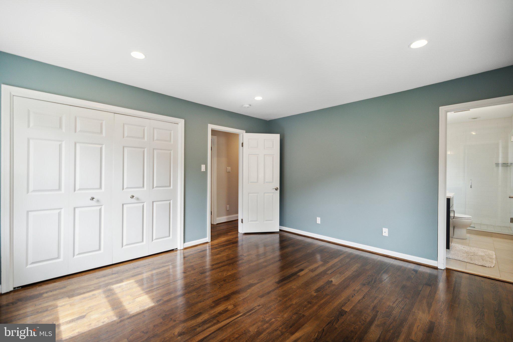 ROCKVILLE ESTATES - Residential