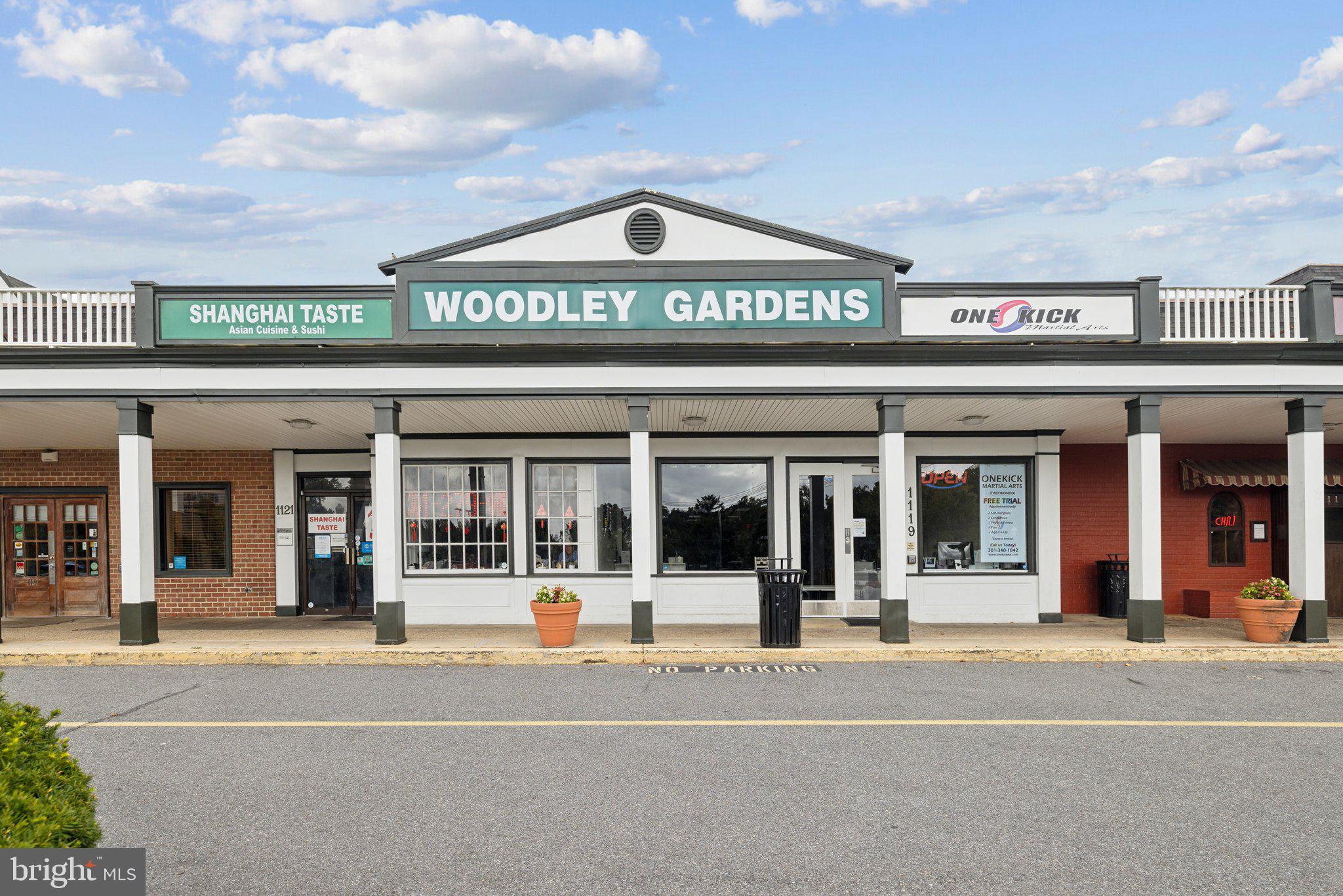 ROCKVILLE ESTATES - Residential