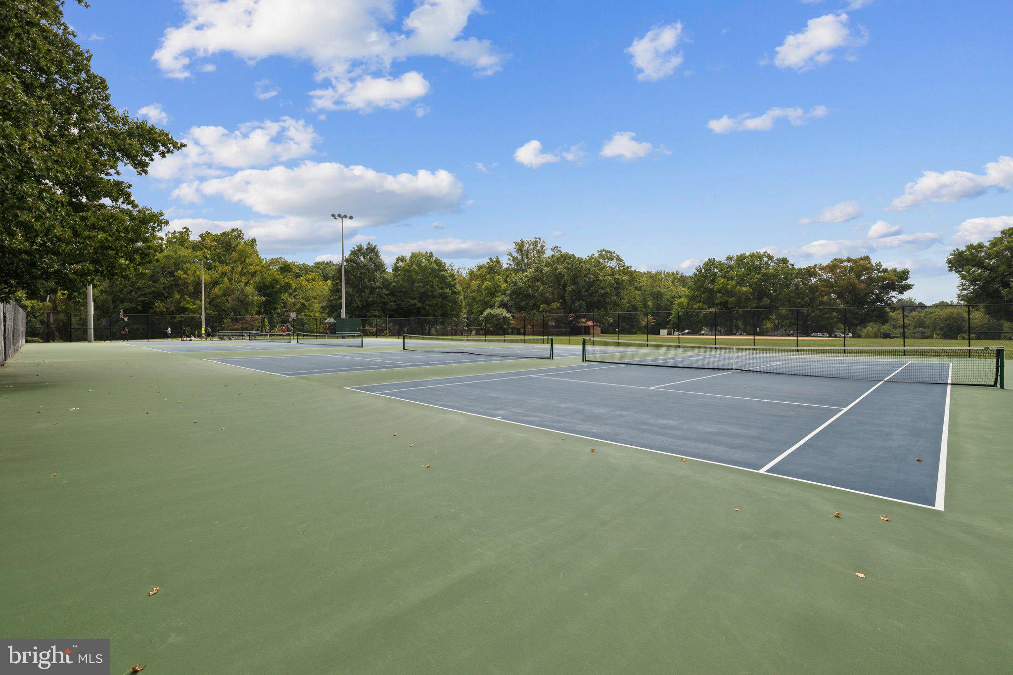 ROCKVILLE ESTATES - Residential