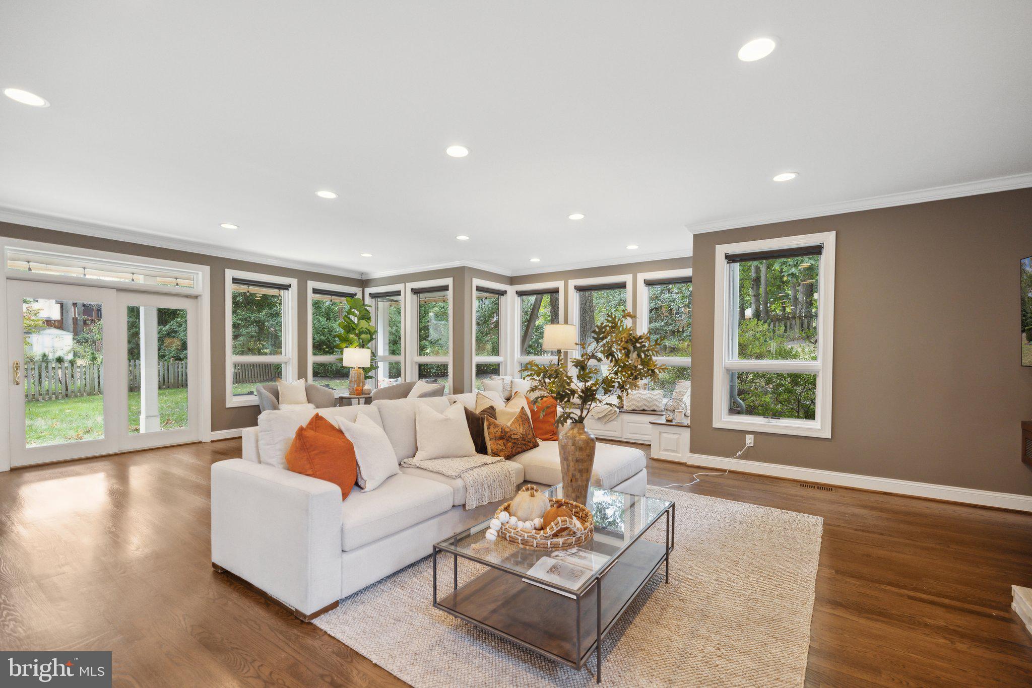 ROCKVILLE ESTATES - Residential