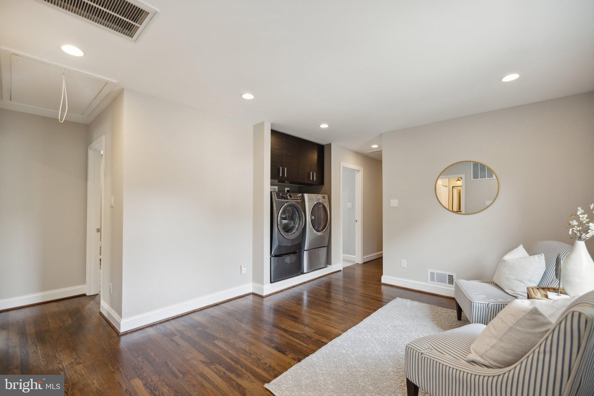 ROCKVILLE ESTATES - Residential