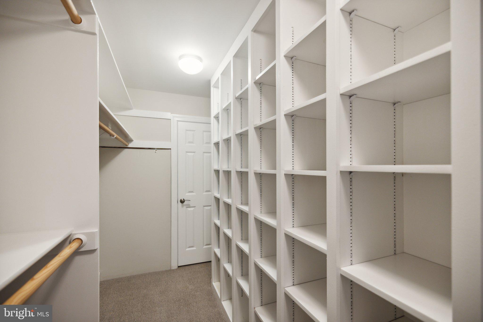 ROCKVILLE ESTATES - Residential