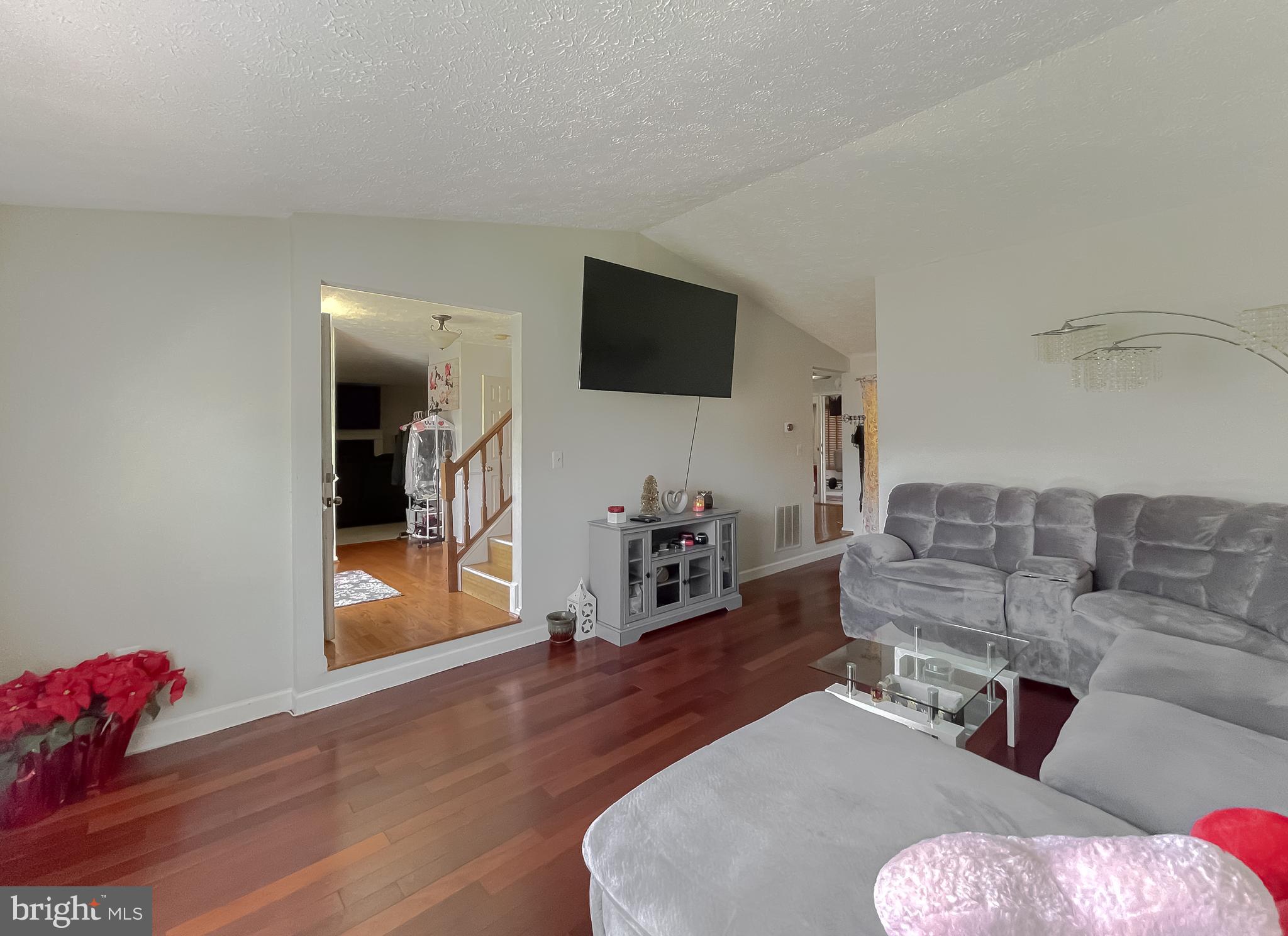 WHITE OAK VILLAGE SUB - Residential