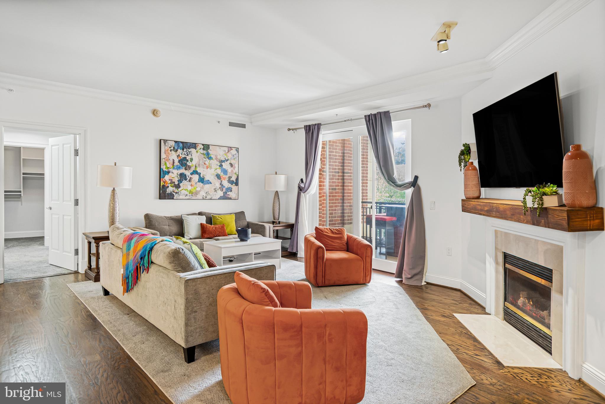 THE RITZ-CARLTON RESIDENCES - Residential