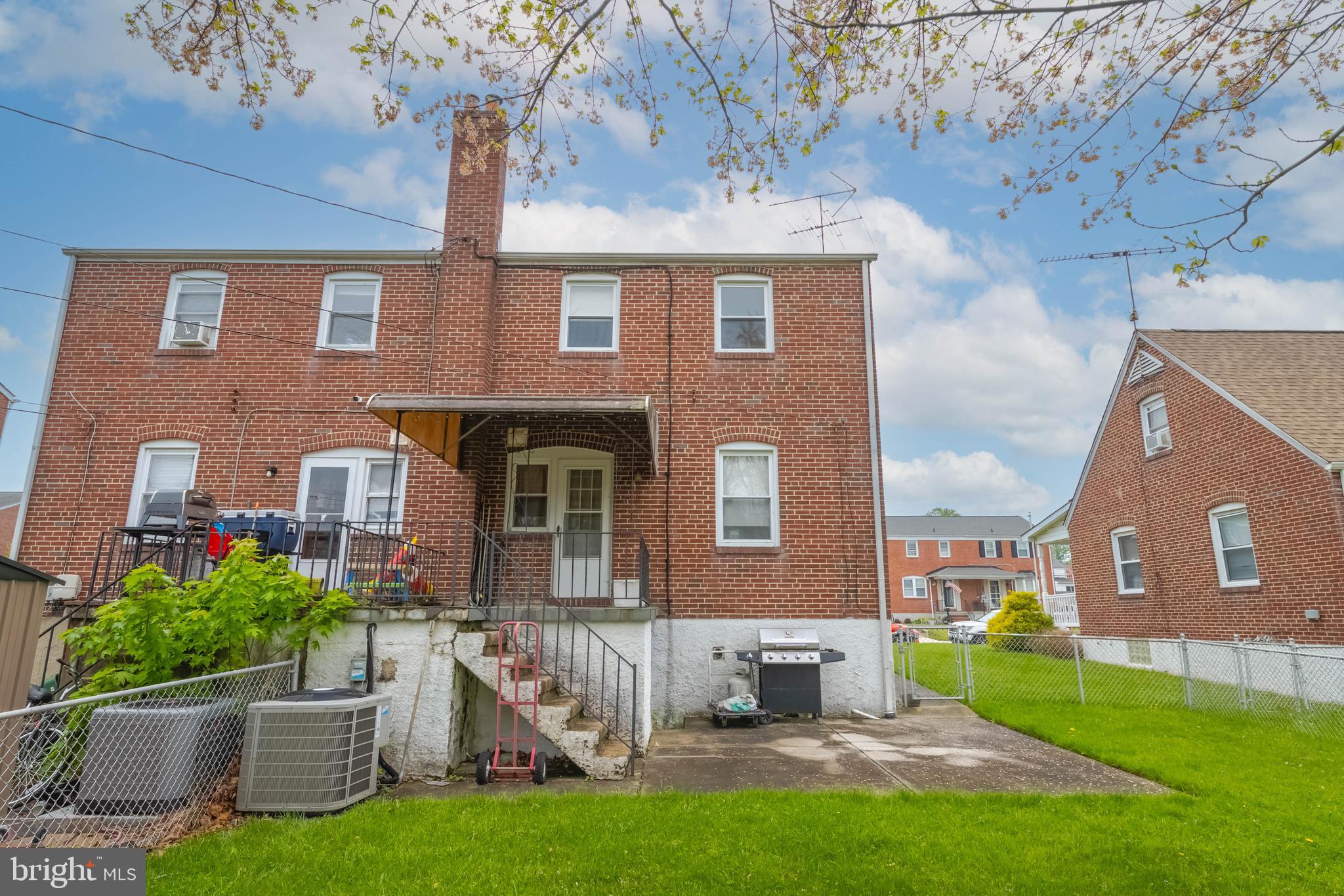 FULLERTON - Residential