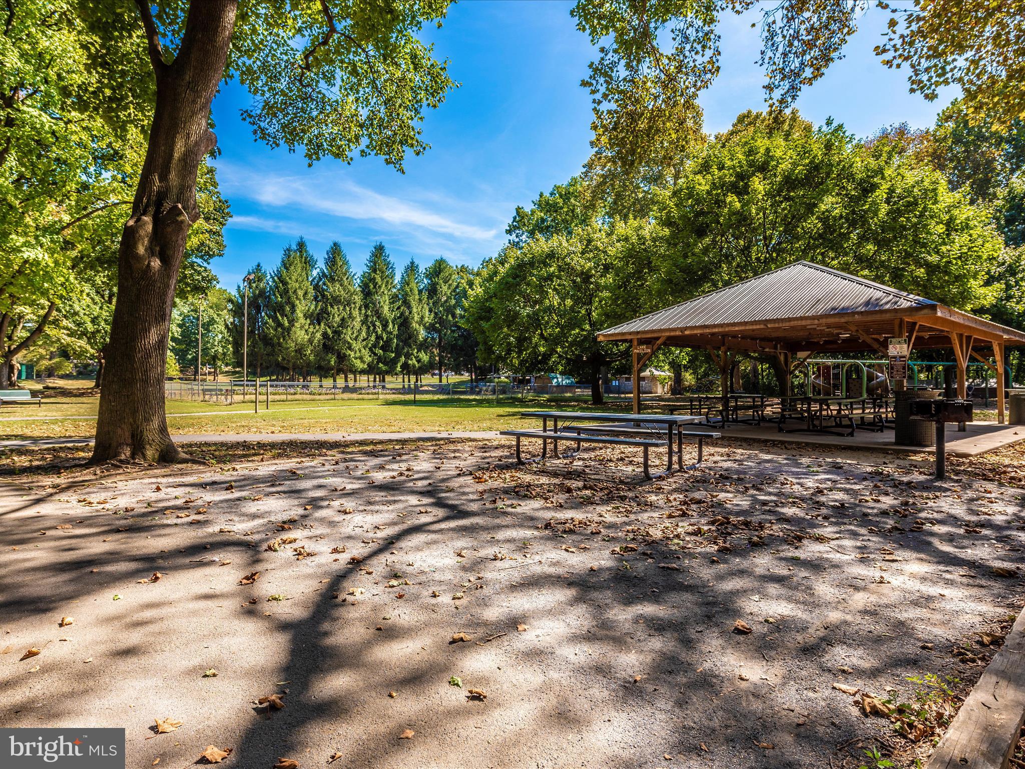 PANGBORN PARK - Residential