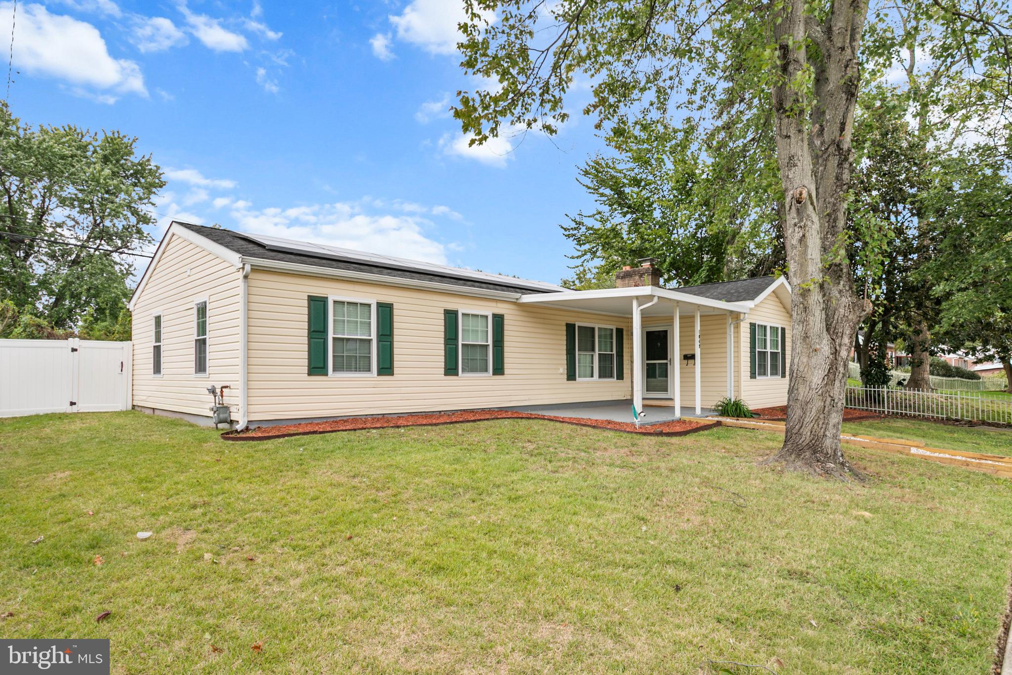 1049 GENINE DRIVE