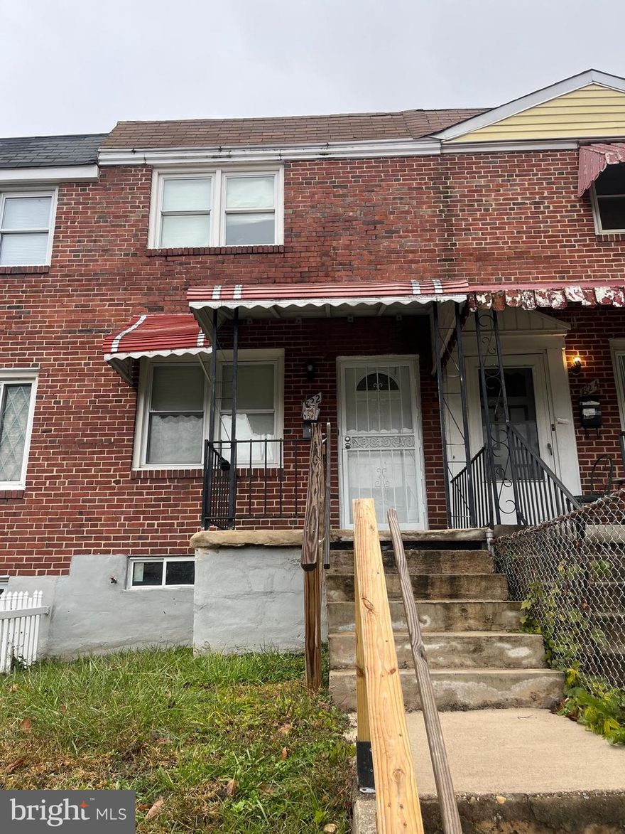 Welcome home to this inviting 3-bedroom, 2-bath townhouse. With generous living spaces, 3 cozy bedrooms, and two full bathrooms, this home is perfect for comfortable city living.