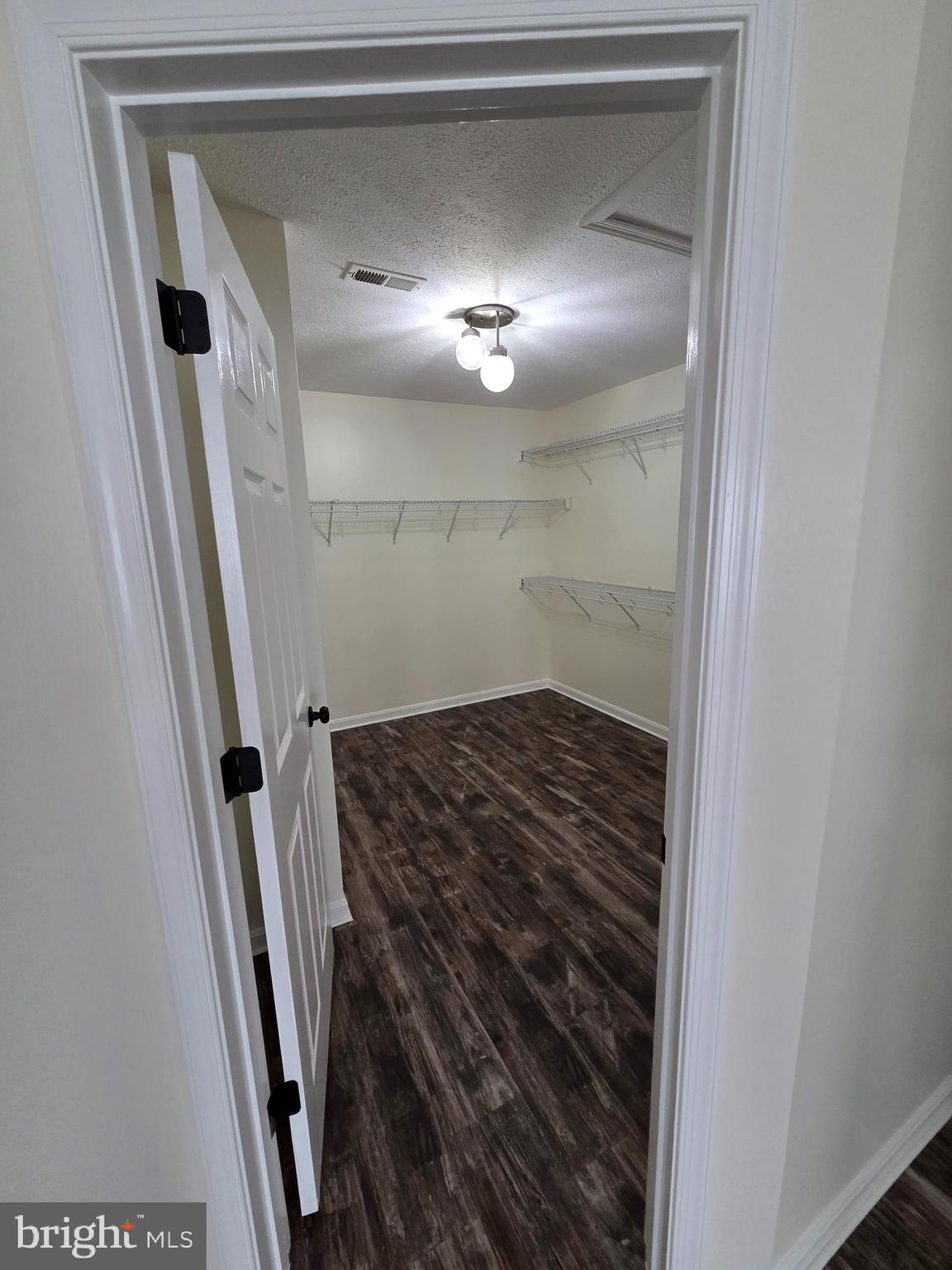 ALBIN VILLAGE - Residential