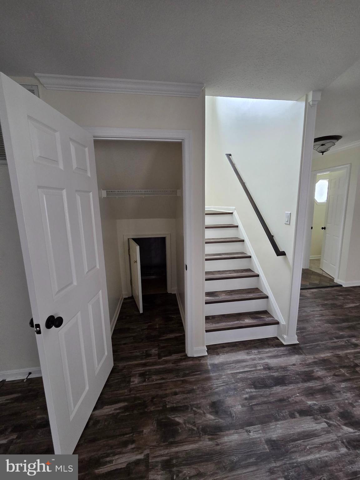 ALBIN VILLAGE - Residential