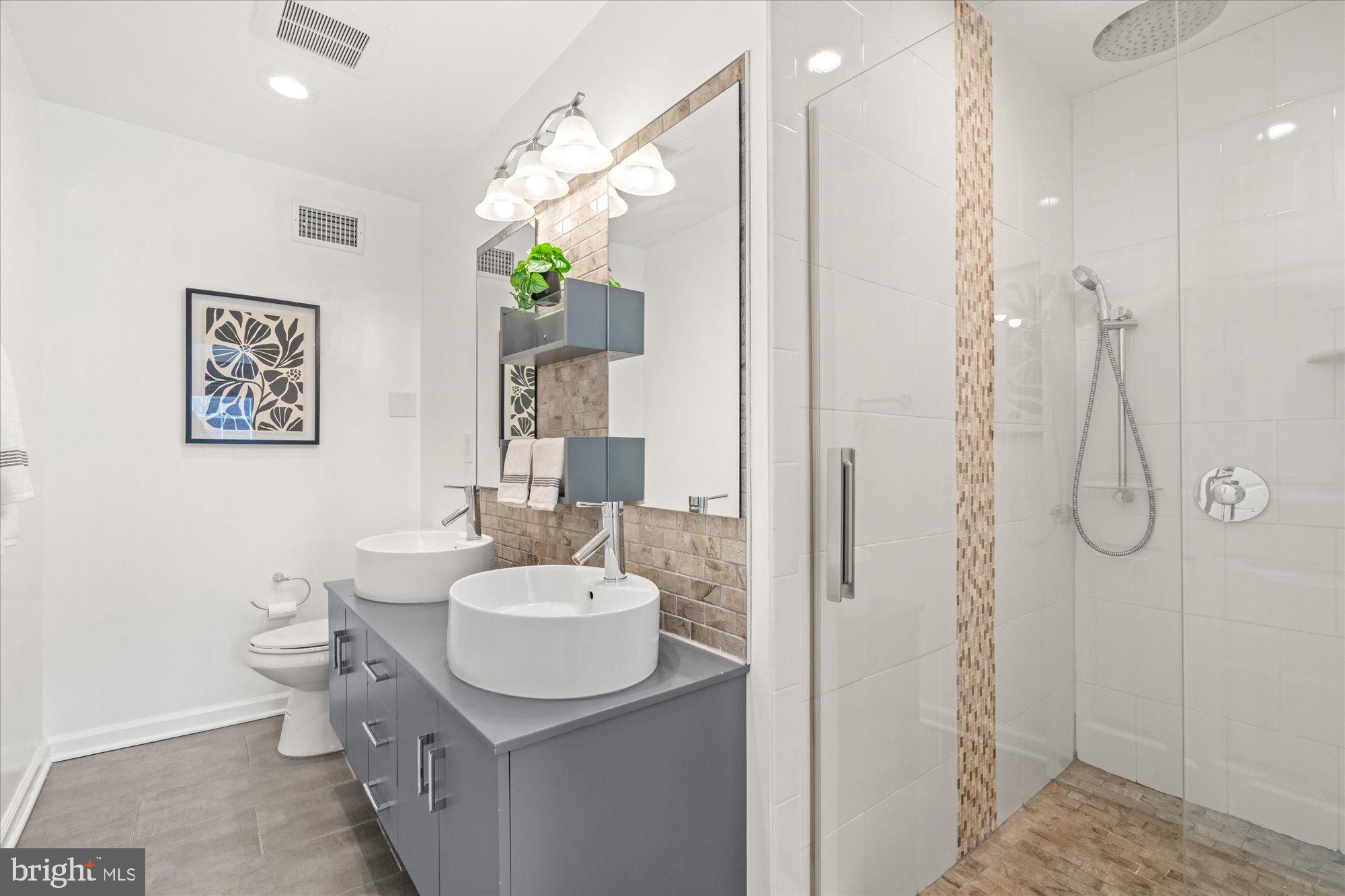 PINEWOOD GREENS - Residential