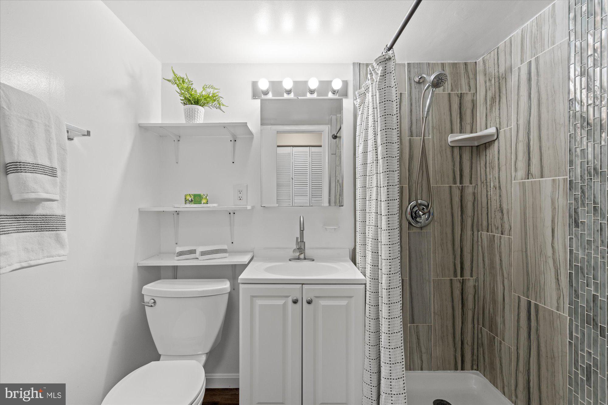 PINEWOOD GREENS - Residential