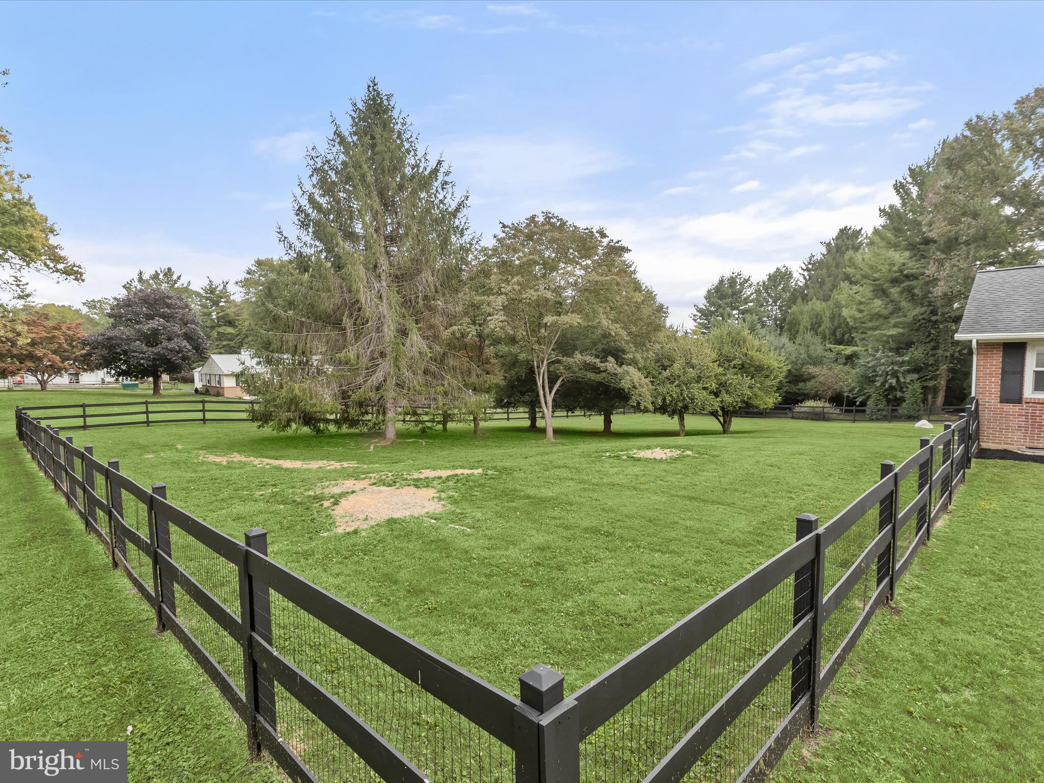 LOCKSLEY - Residential