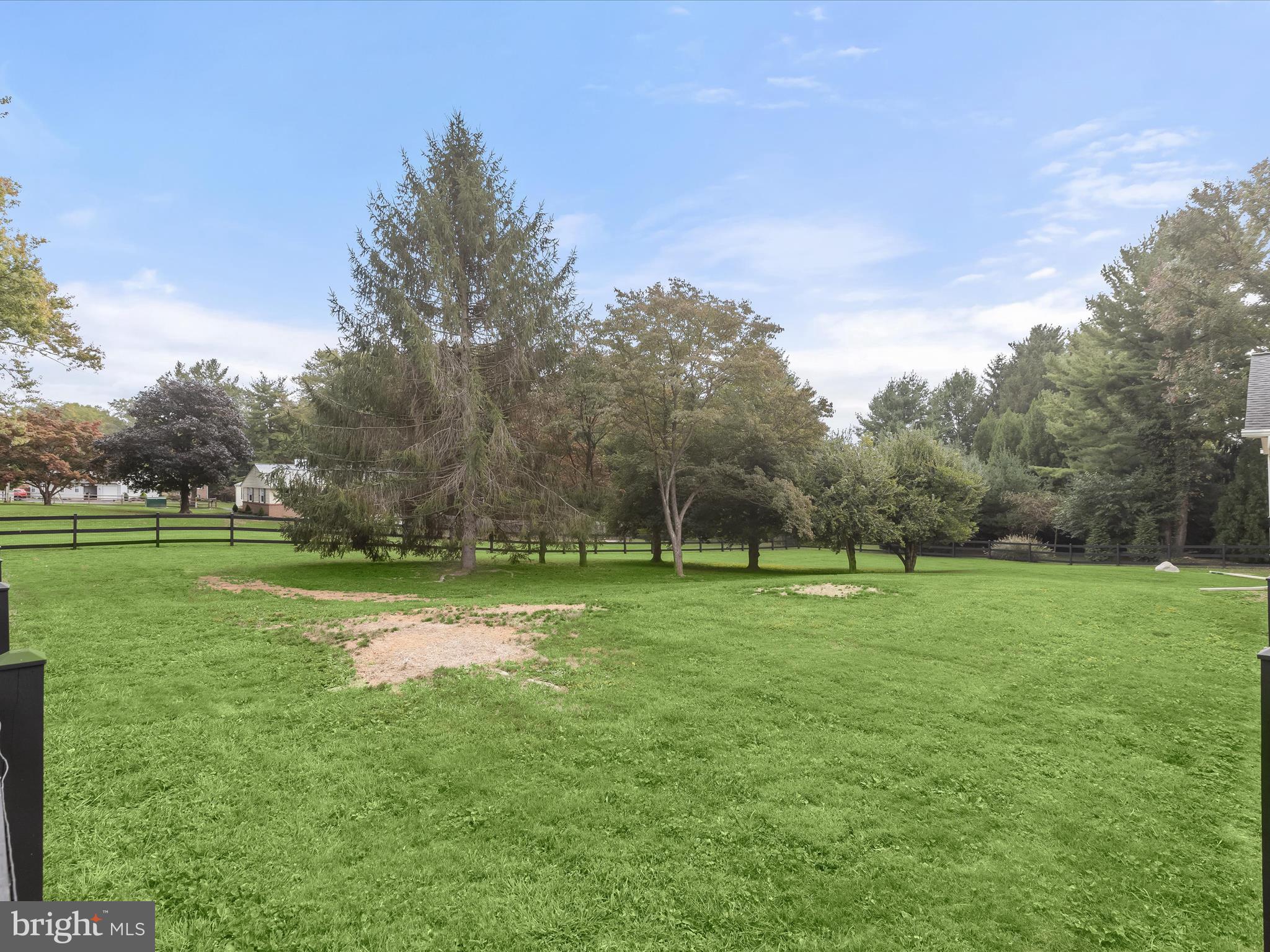 LOCKSLEY - Residential