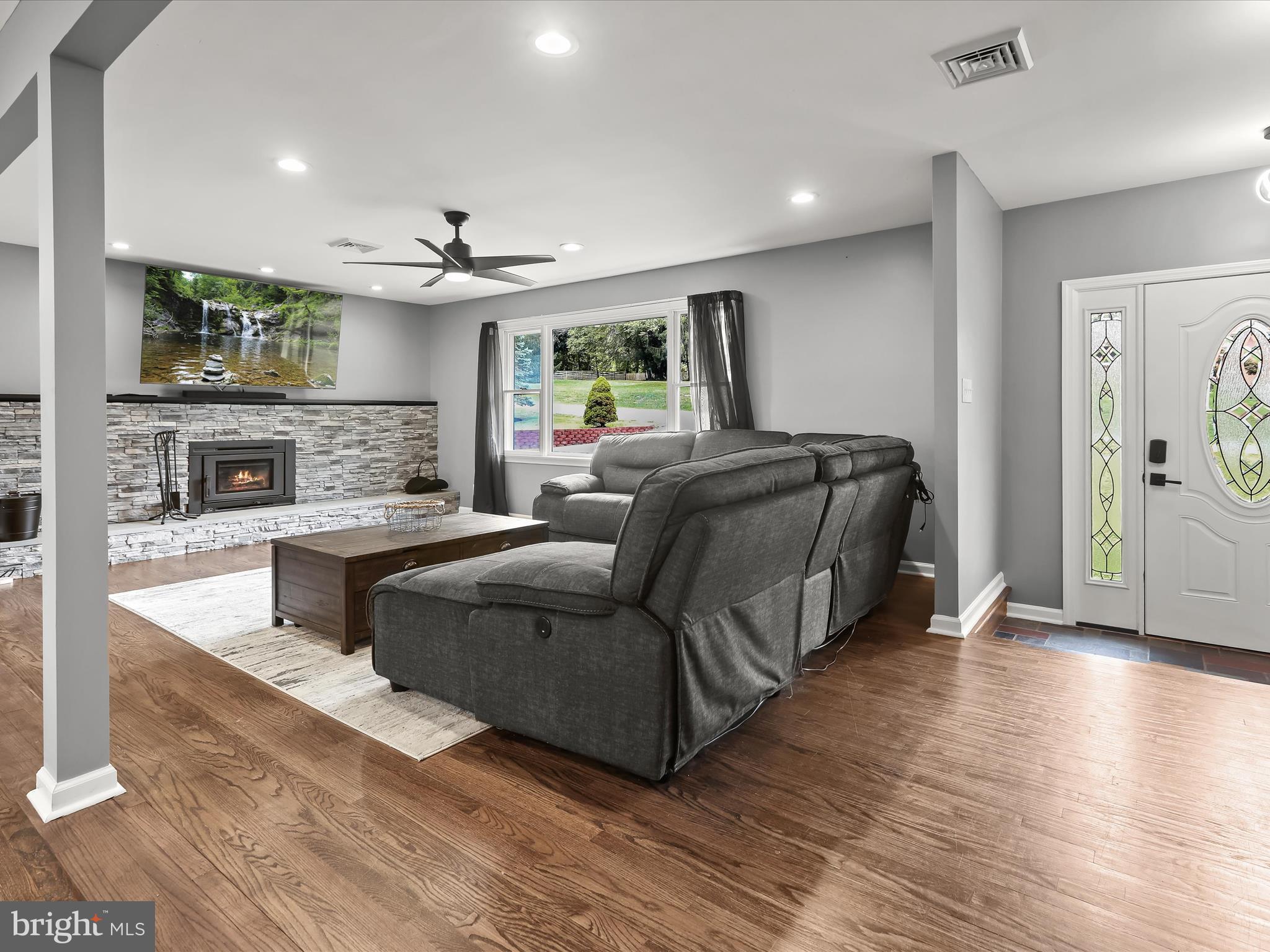 LOCKSLEY - Residential