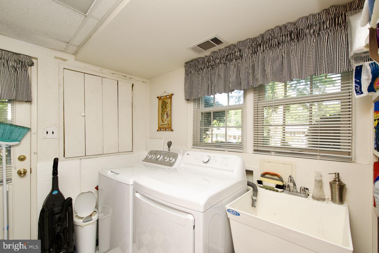 SLEEPY HOLLOW PARK - Residential