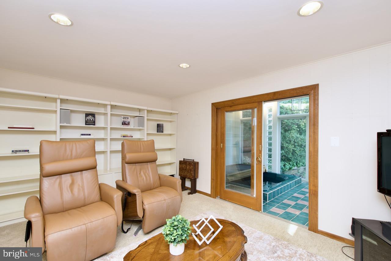 SLEEPY HOLLOW PARK - Residential