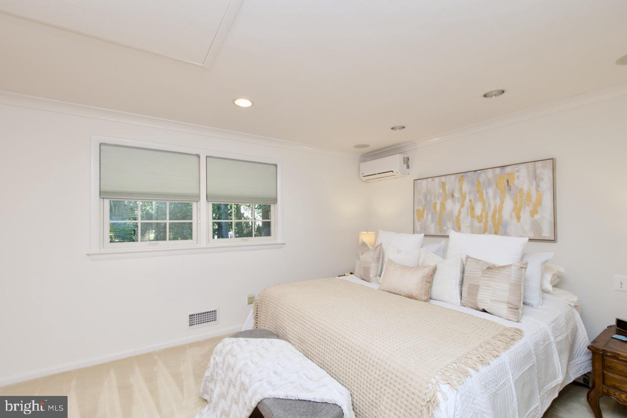 SLEEPY HOLLOW PARK - Residential