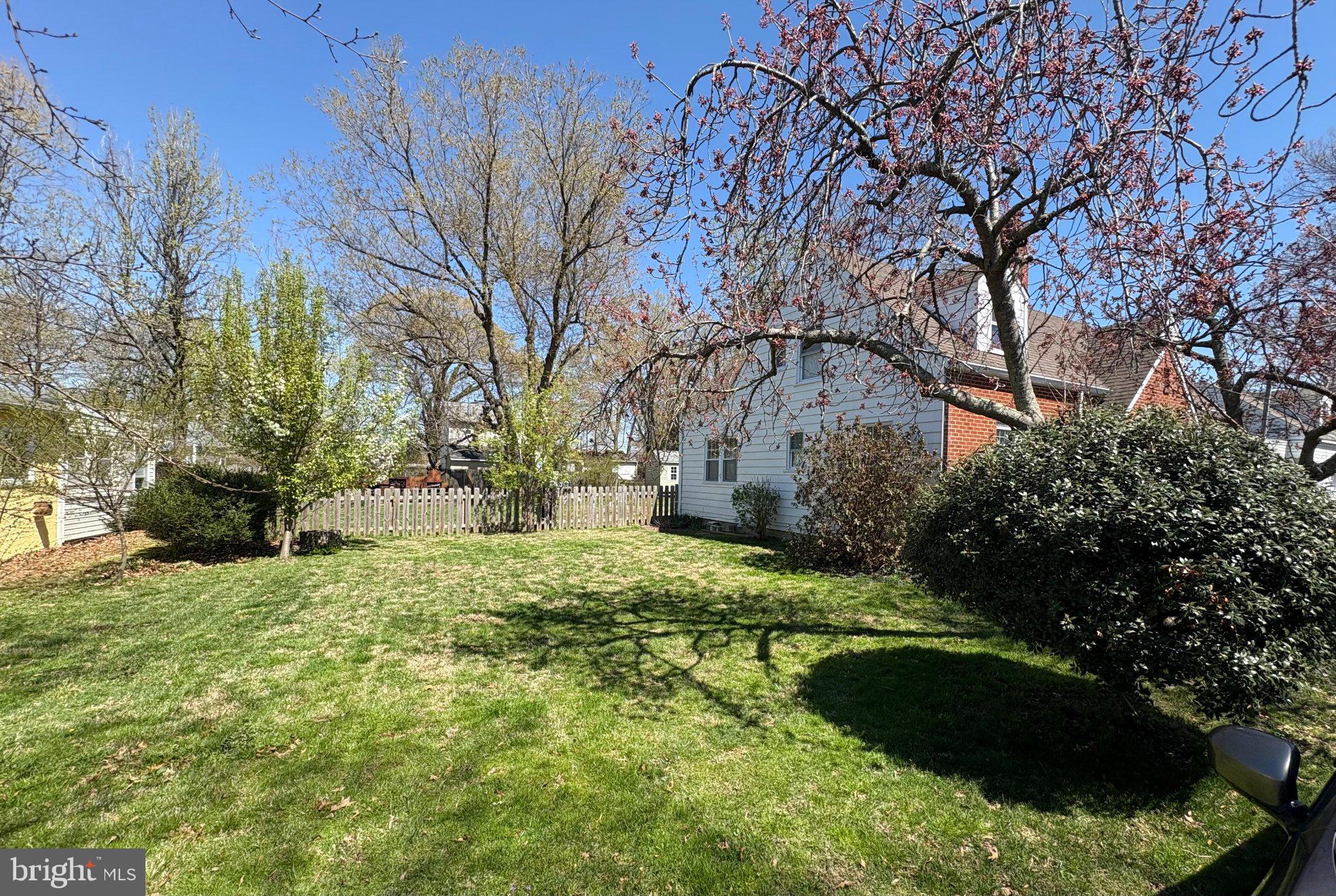 COLUMBIA BEACH - Residential