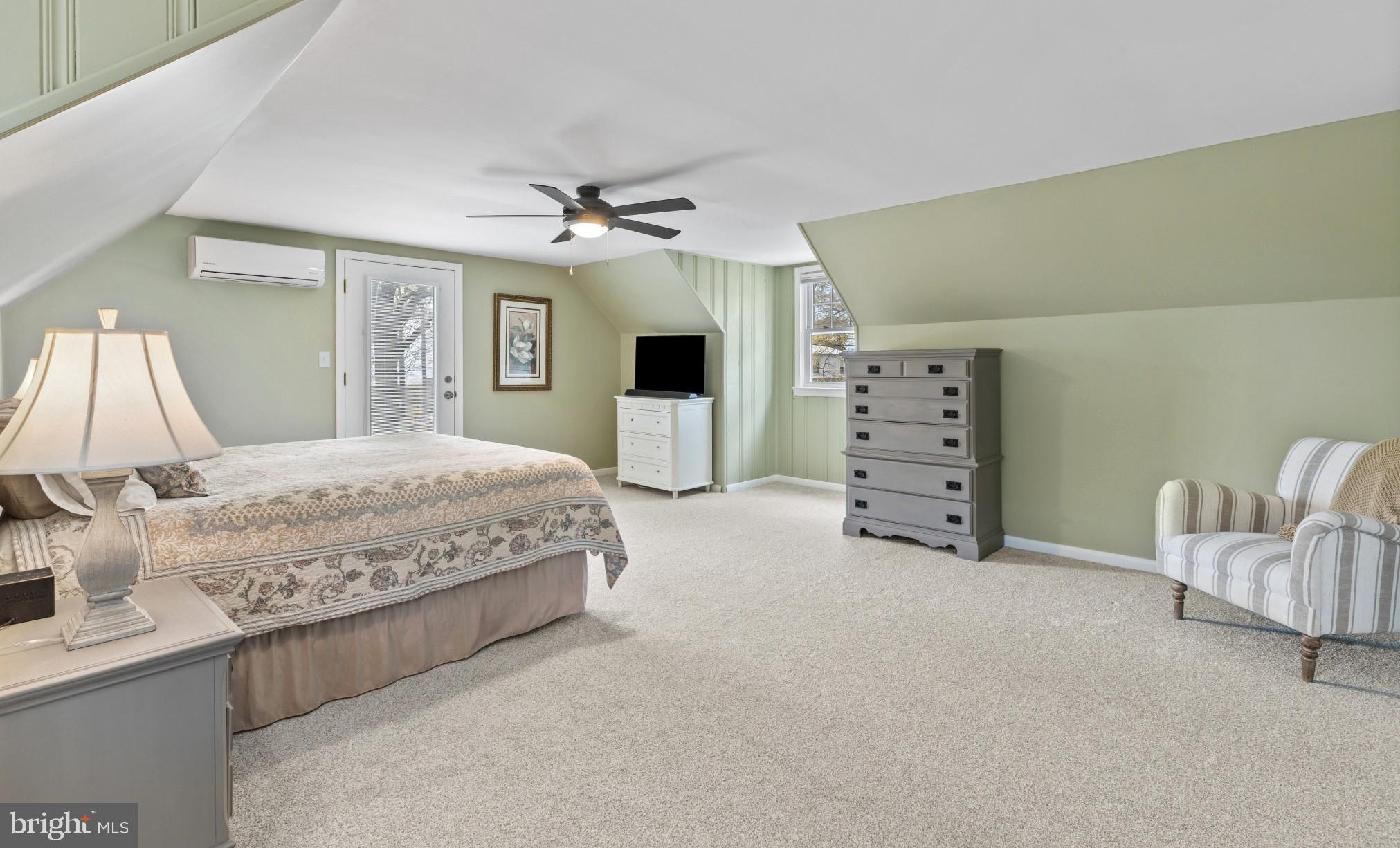 COLUMBIA BEACH - Residential