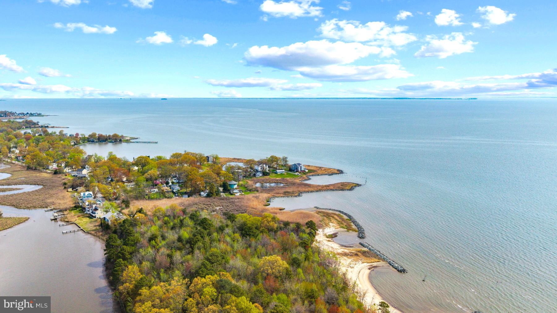 COLUMBIA BEACH - Residential