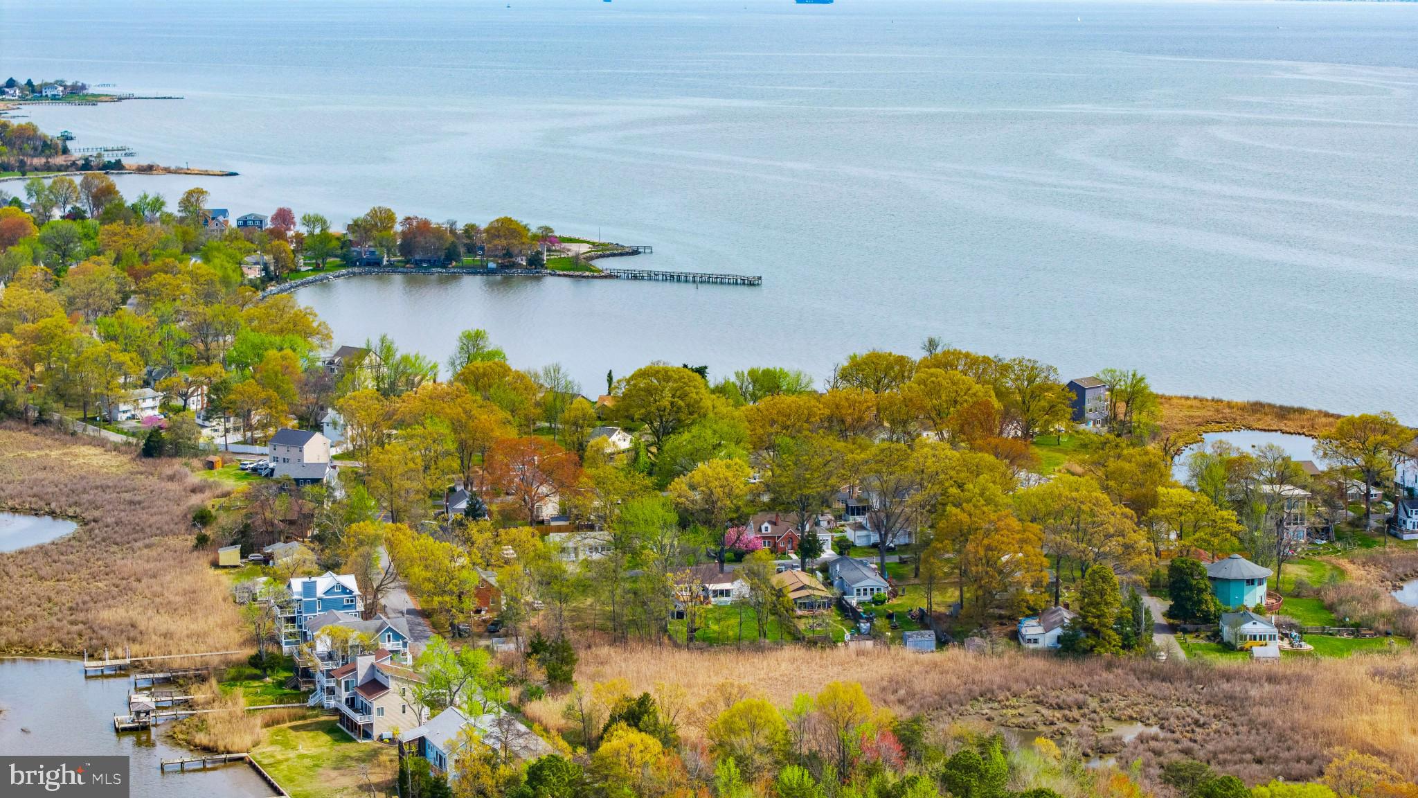 COLUMBIA BEACH - Residential