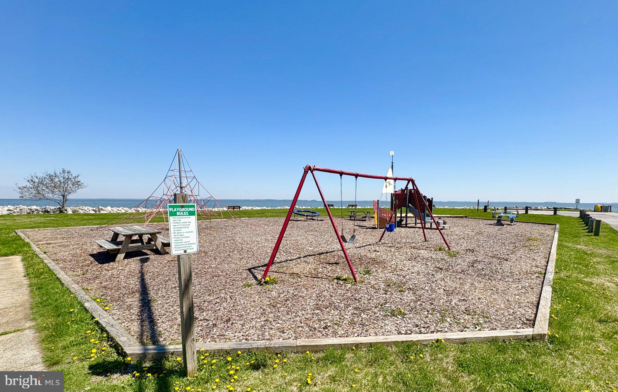 COLUMBIA BEACH - Residential