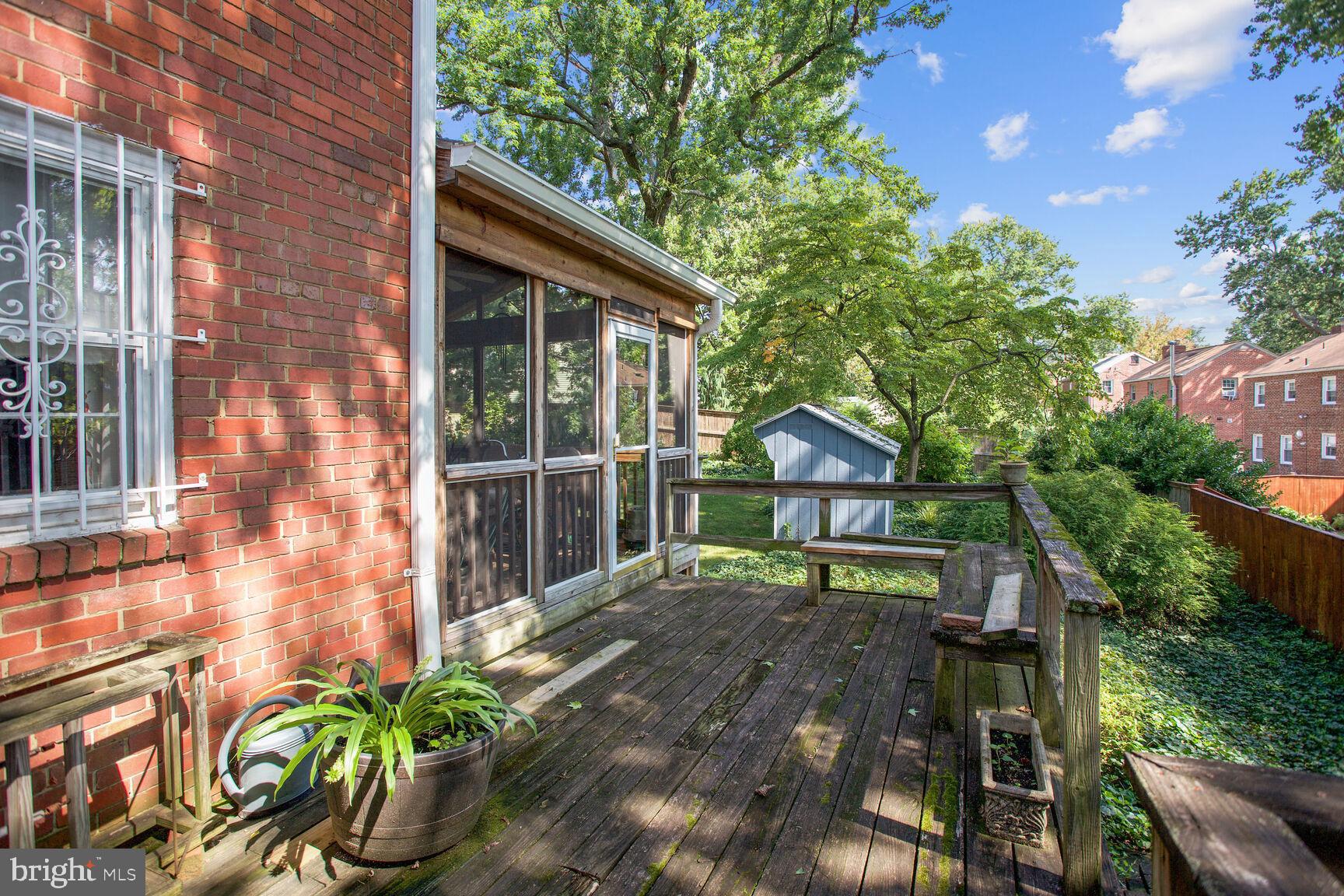 CAMERON HEIGHTS - Residential