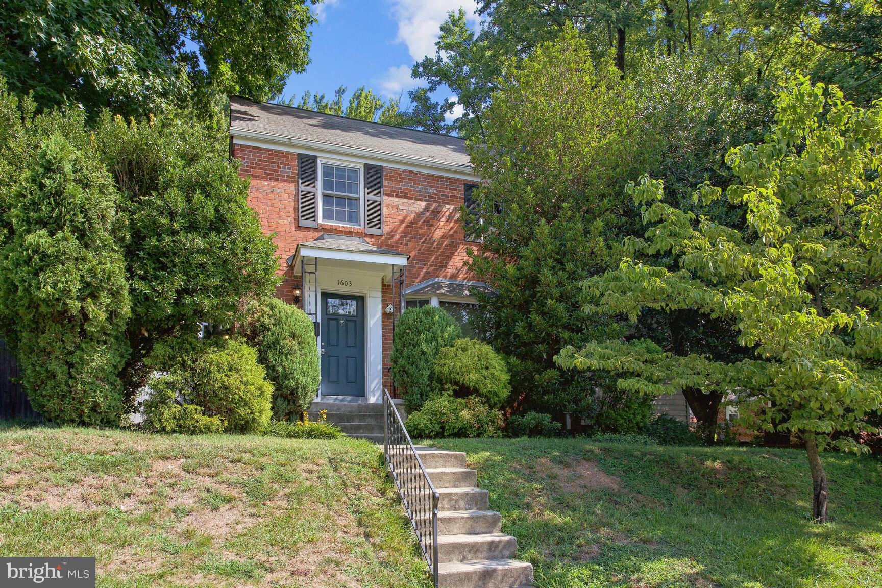 CAMERON HEIGHTS - Residential