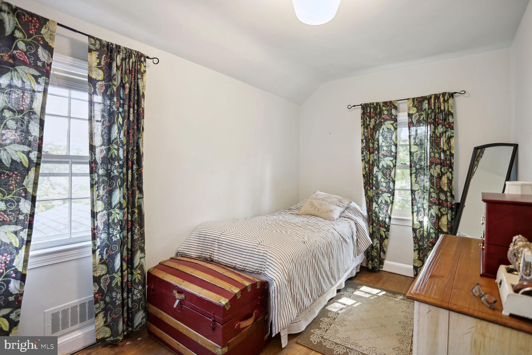 CAMERON HEIGHTS - Residential