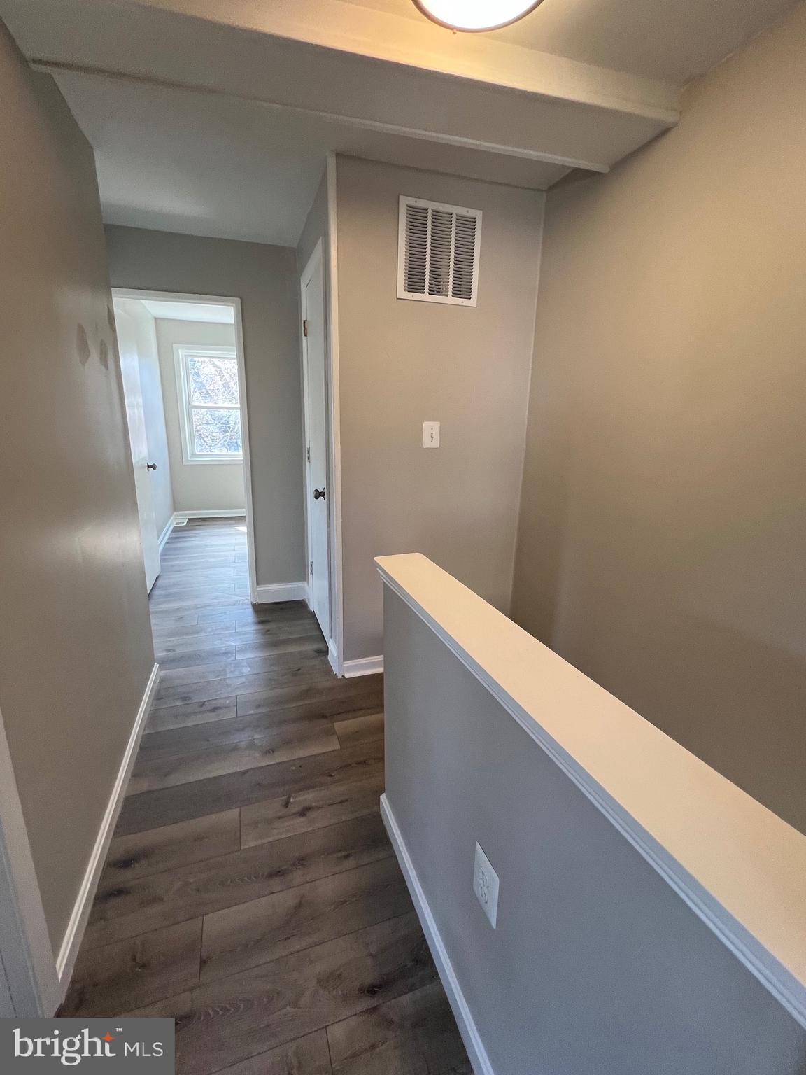 HOLLINSWOOD - Residential