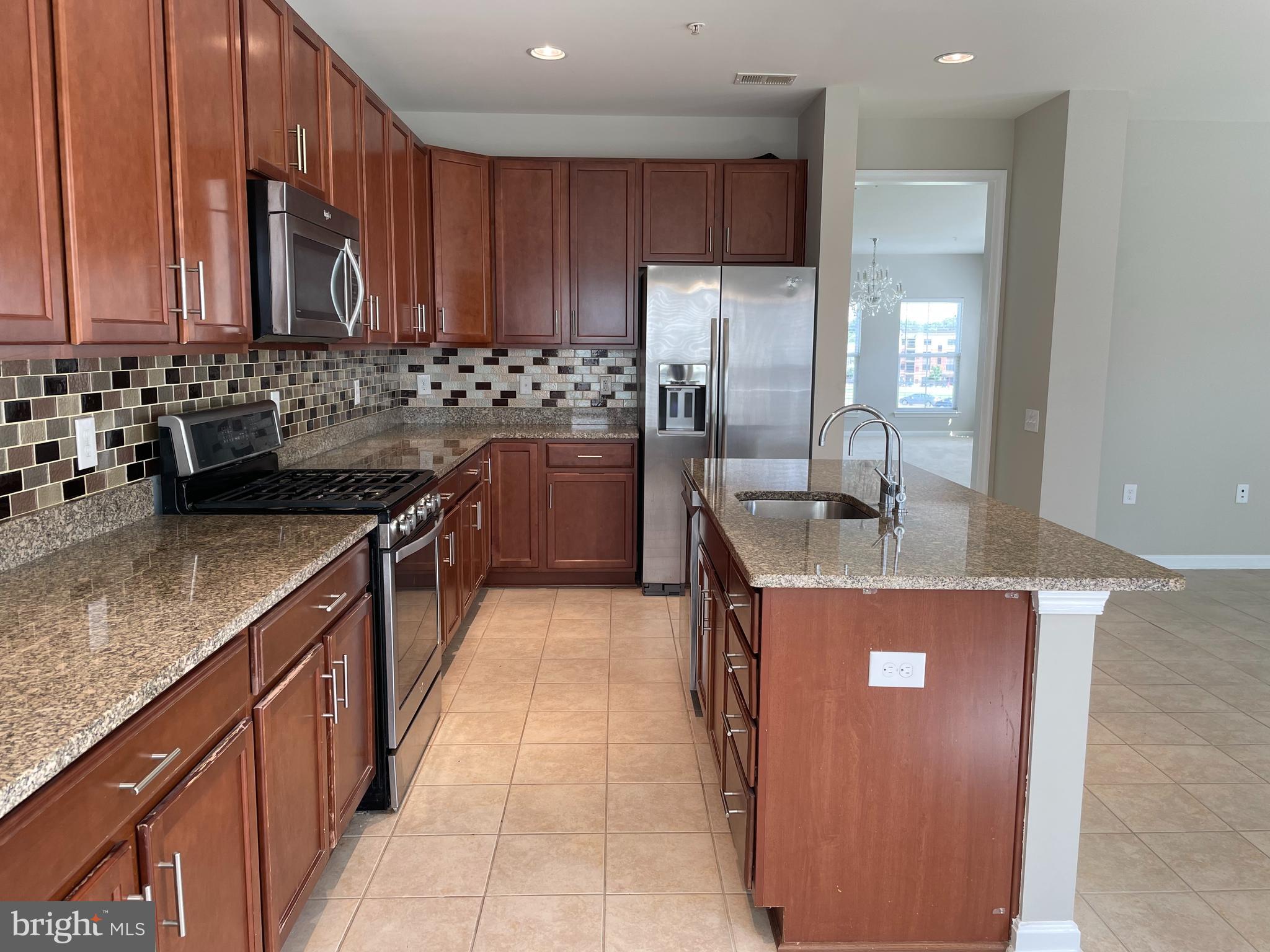 2953 FINSBURY PLACE 96