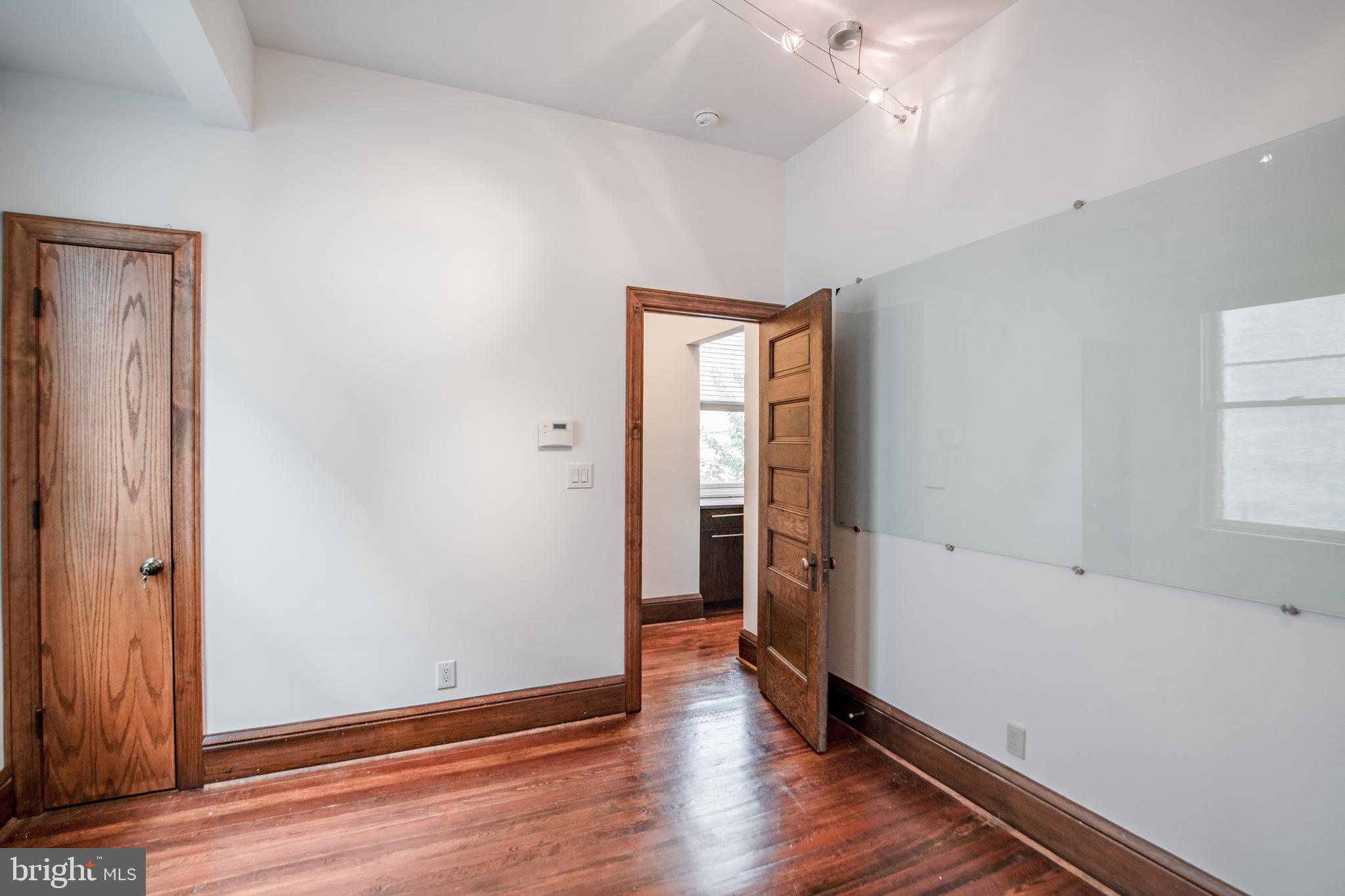 FAIRMOUNT - Residential