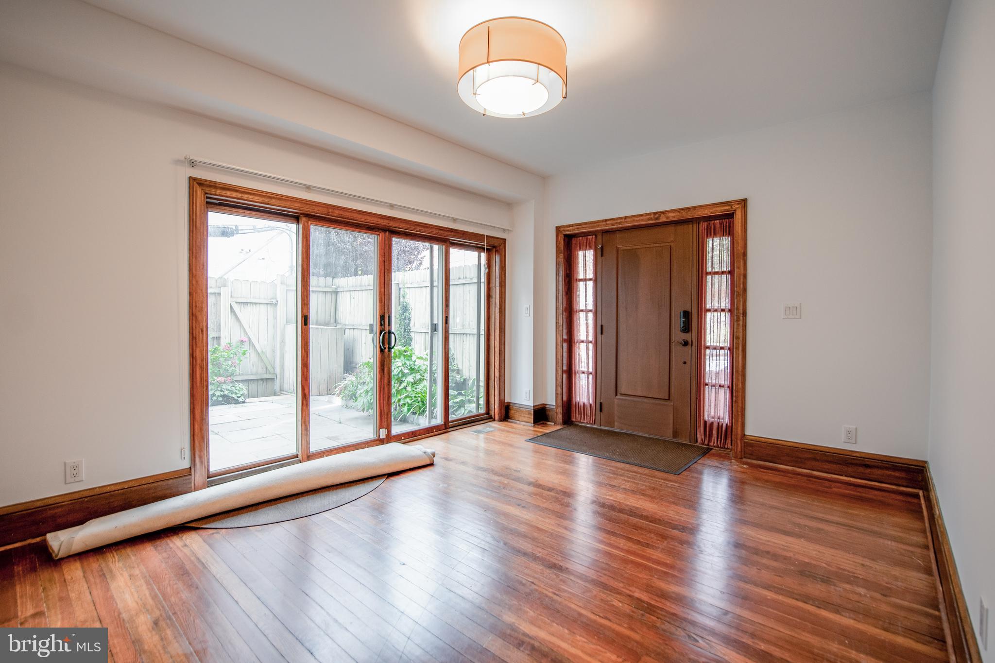 FAIRMOUNT - Residential