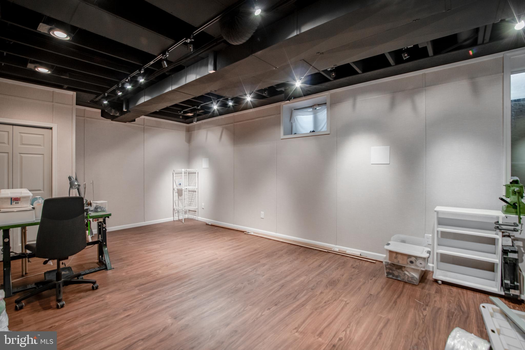 FAIRMOUNT - Residential