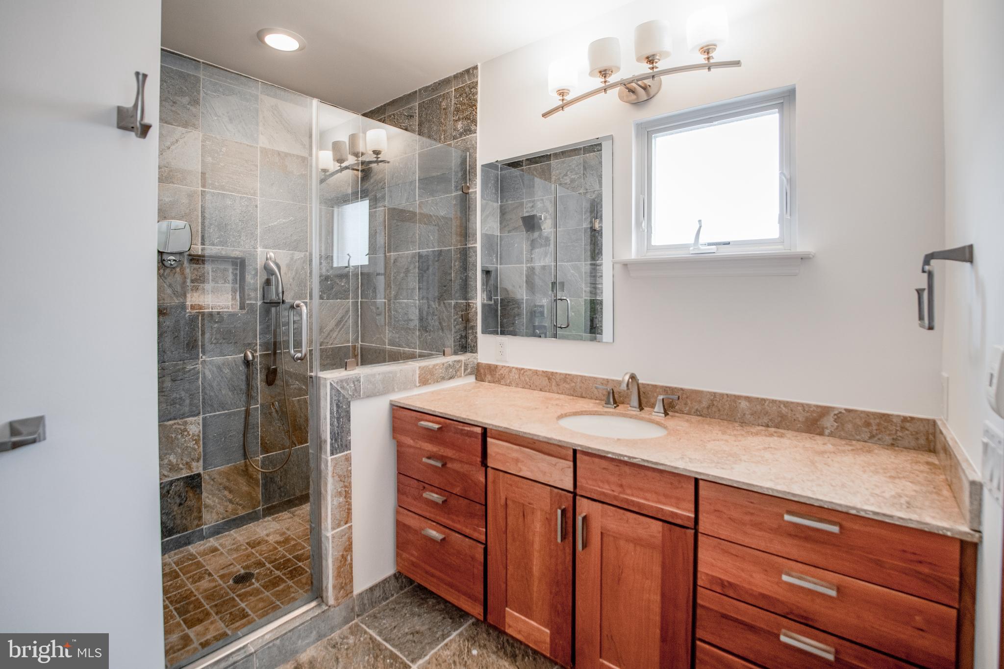 FAIRMOUNT - Residential