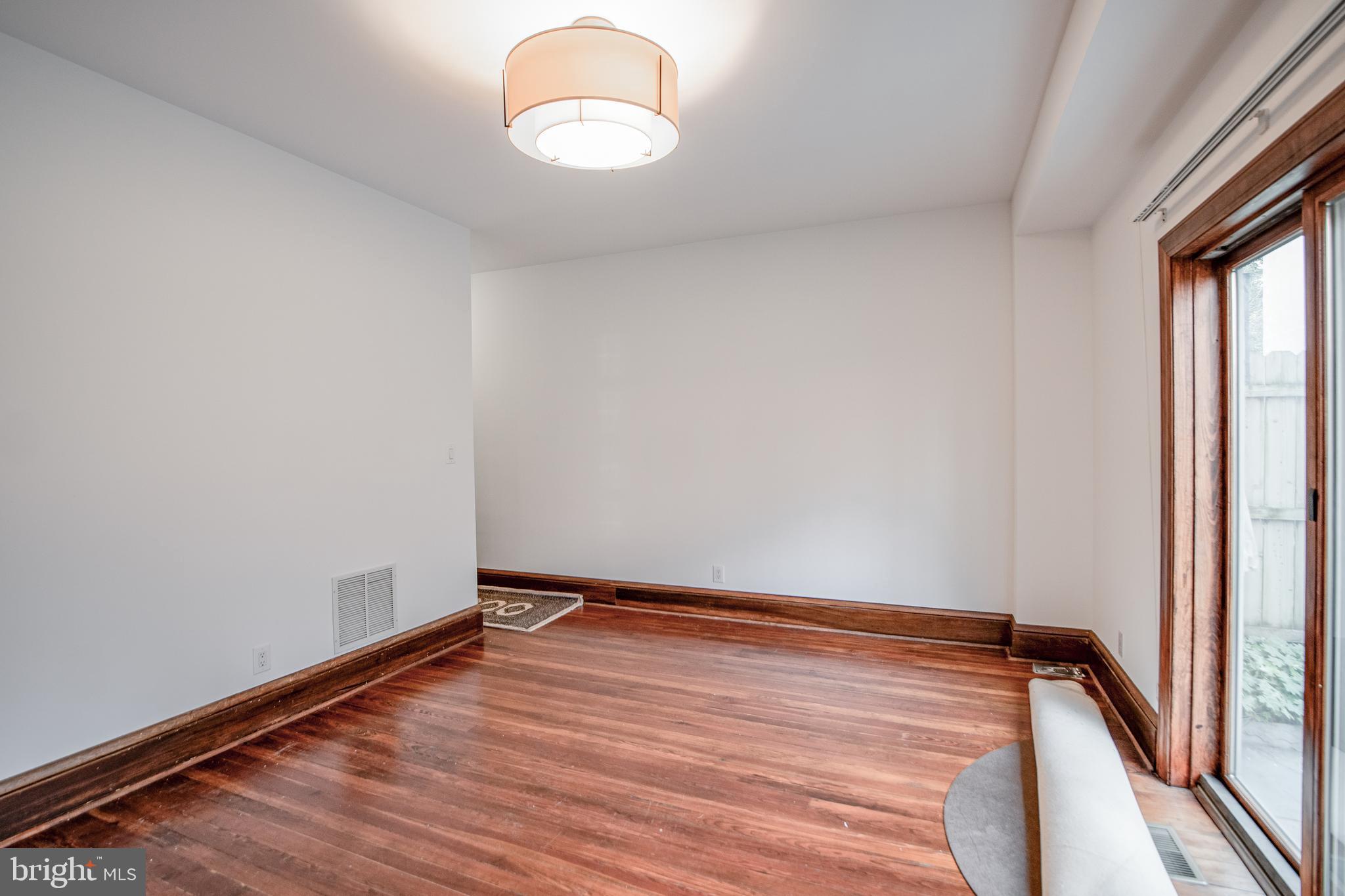 FAIRMOUNT - Residential